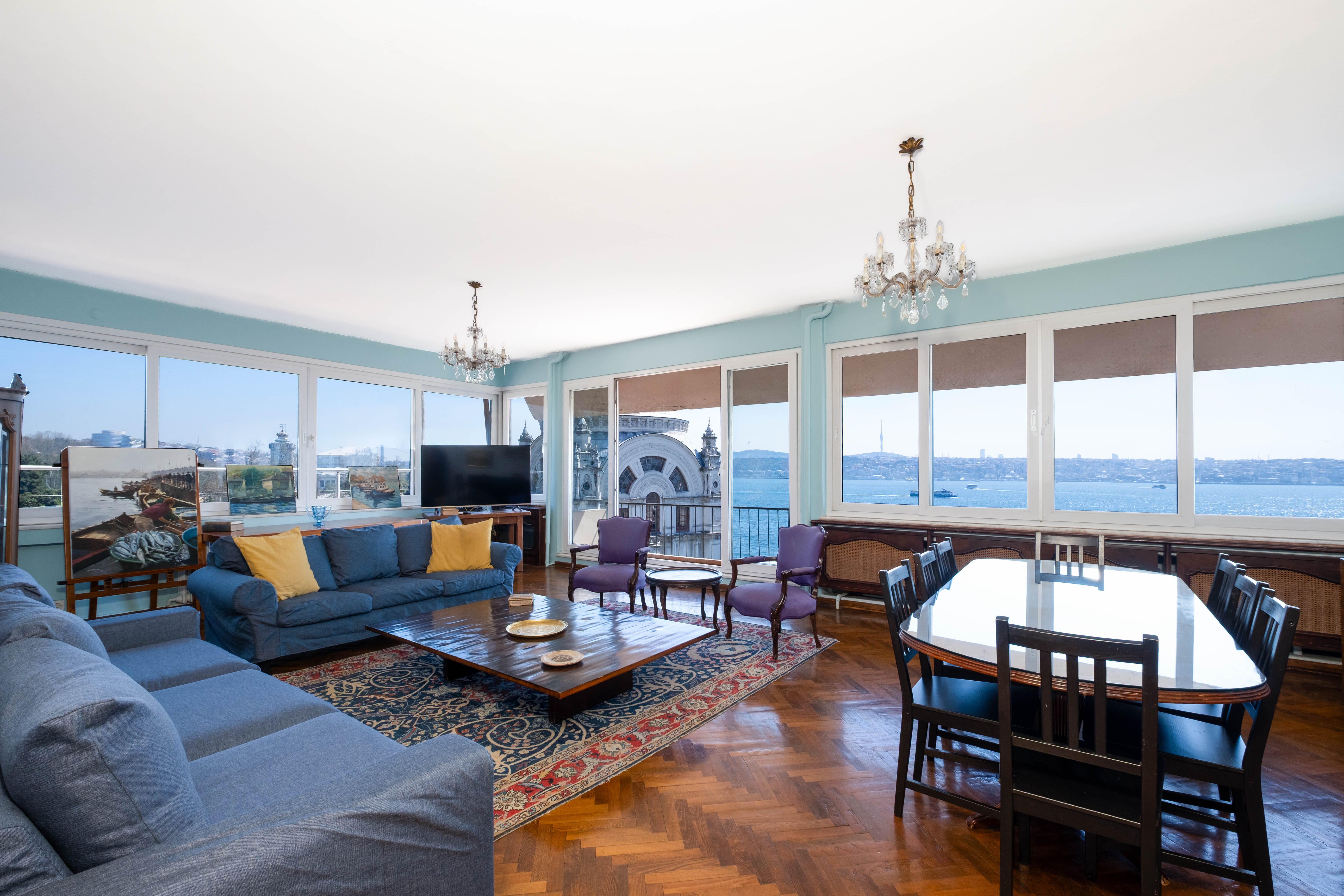 Waterfront Penthouse Apt. with a Stunning View