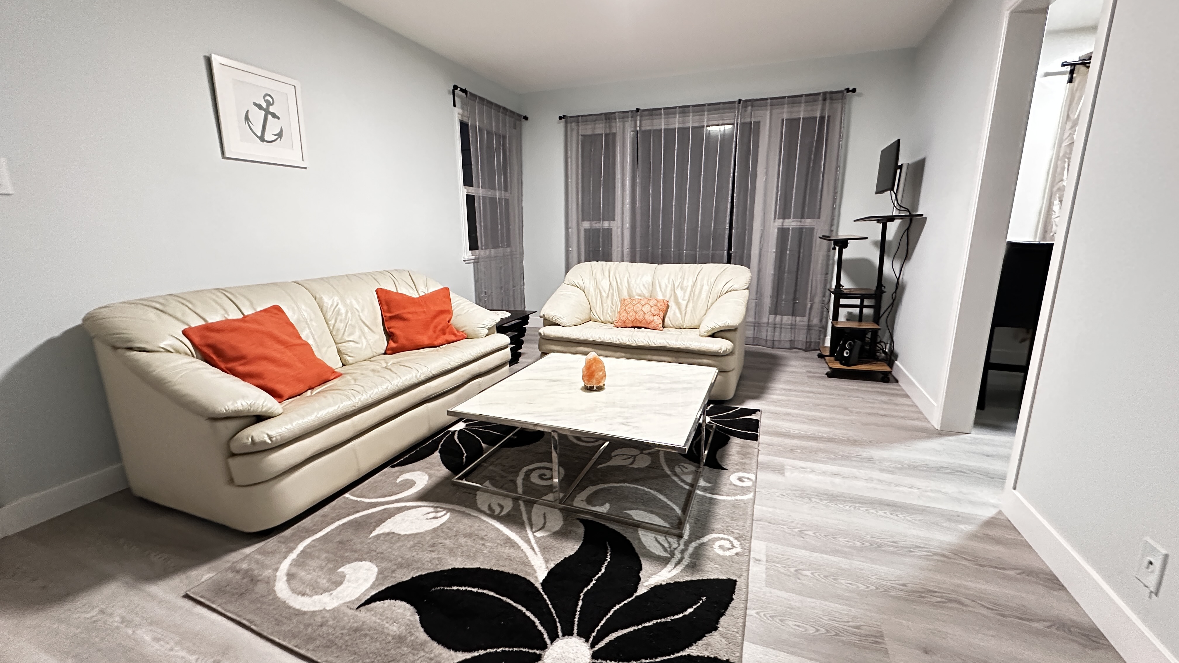 1BR Near Cedars, Kaiser, UCLA | Parking + Yard, AC in View Park-Windsor Hills, Los Angeles