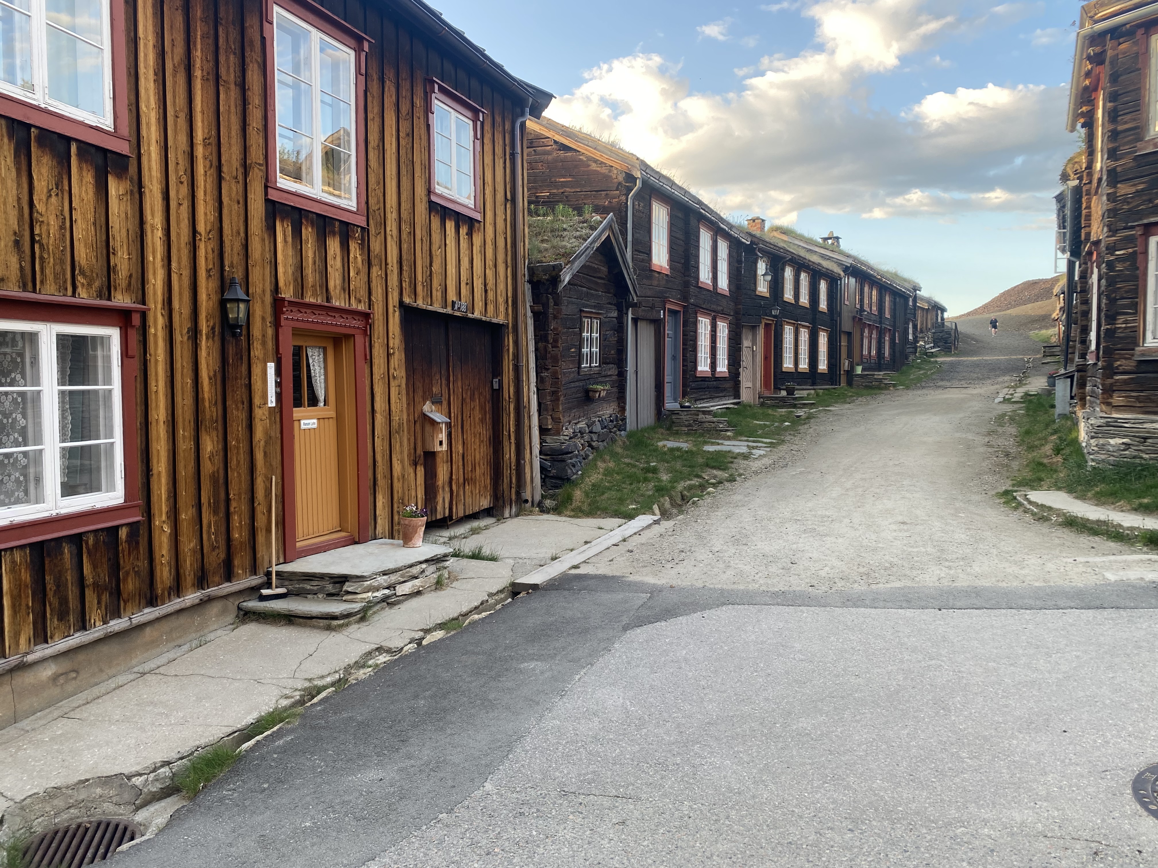 Unique 18th century house right in the center of Røros