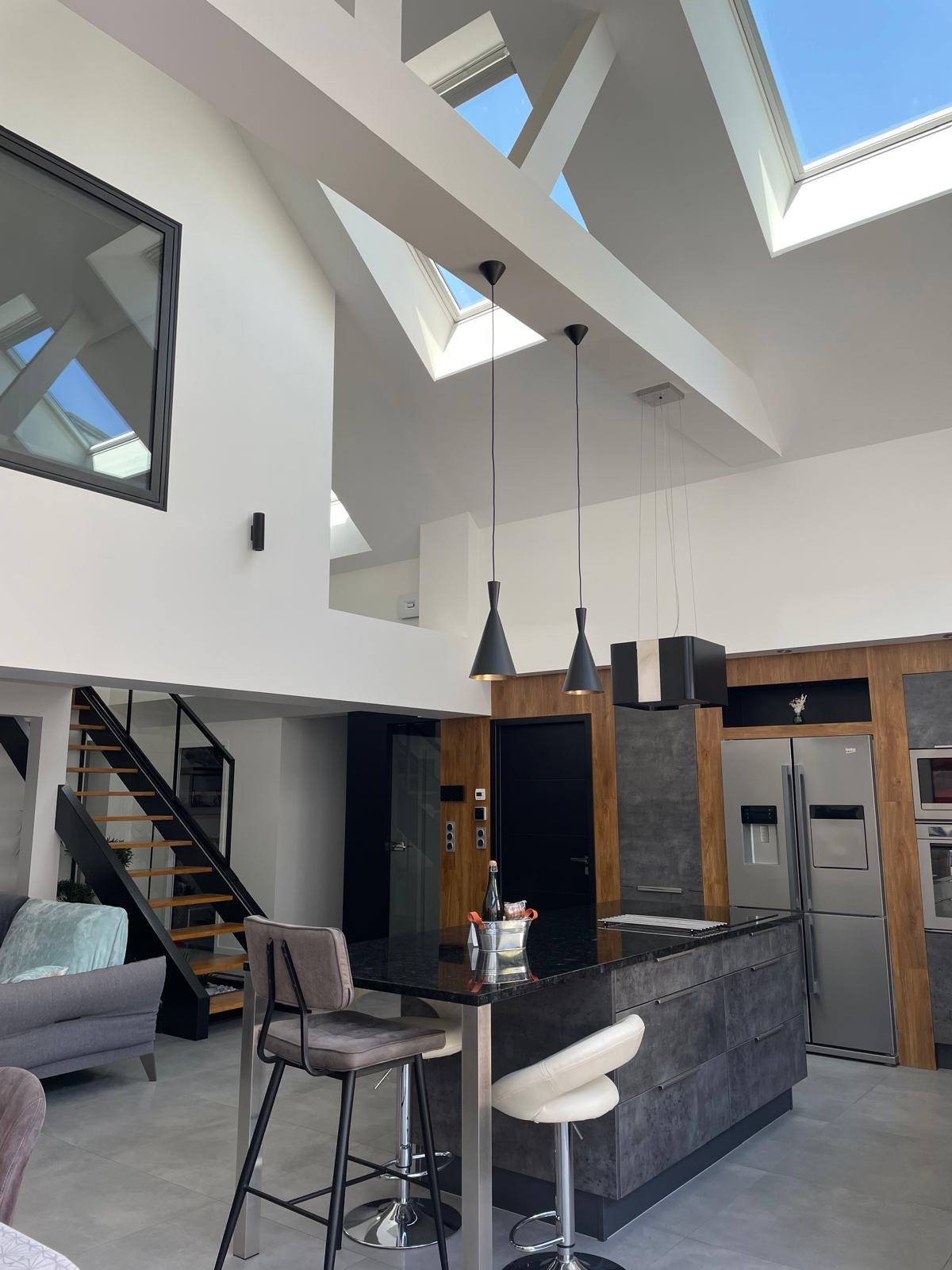 Luxury House, Sauna, GYM, Pool, Downtown