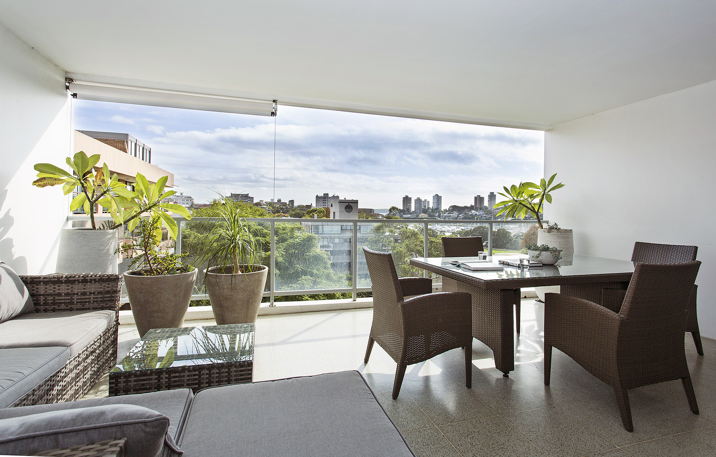 Modern & Sleek, Minutes to the City. Parking/Pool. in Sydney, Sydney