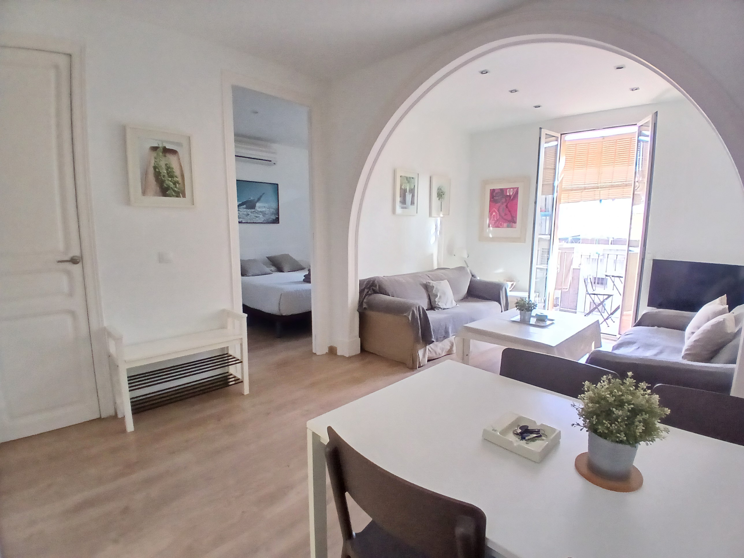 1. Central Apartment - Ramblas Port Fira Montjuic