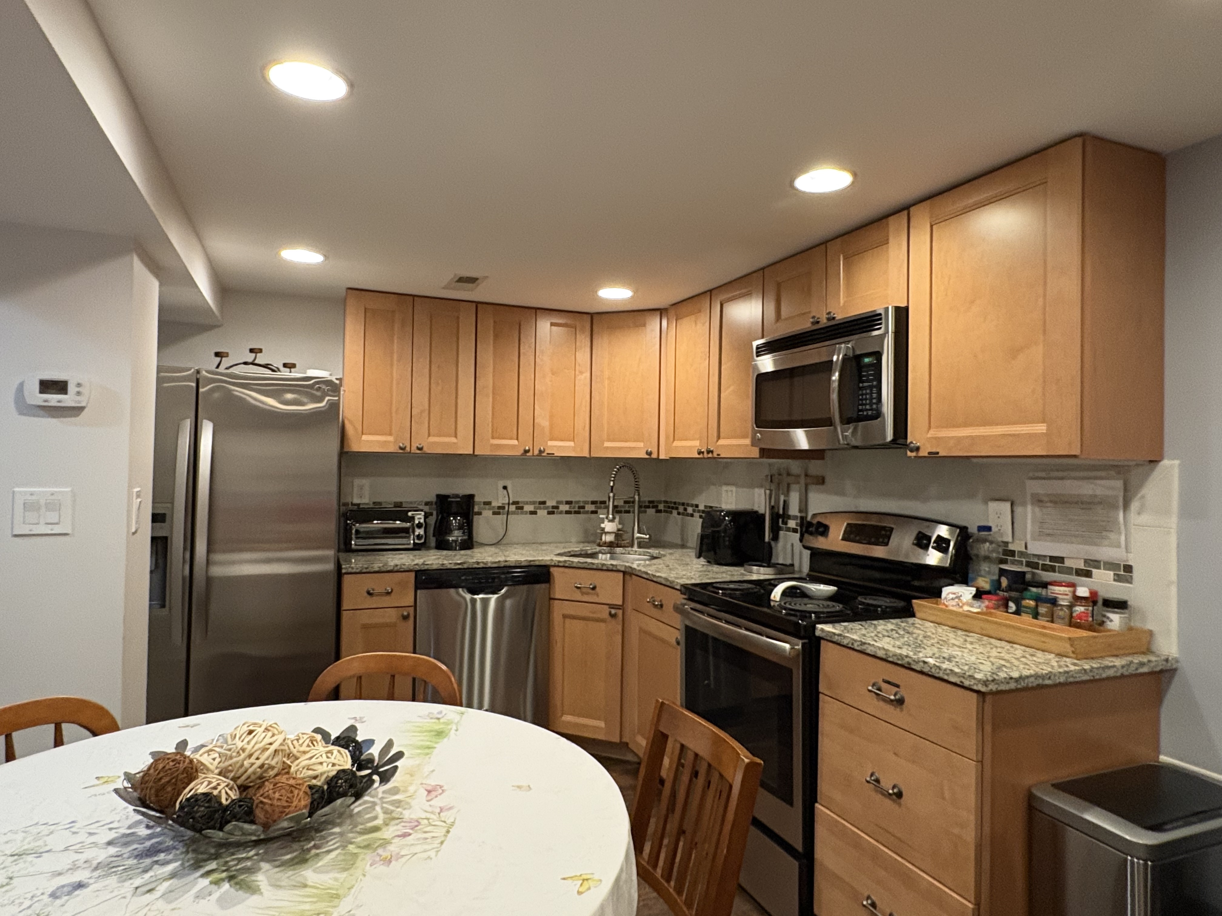 Capitol Hill Apt by Metro w/ full kitchen, W/D in Capitol Hill, Lincoln Park, Washington Dc
