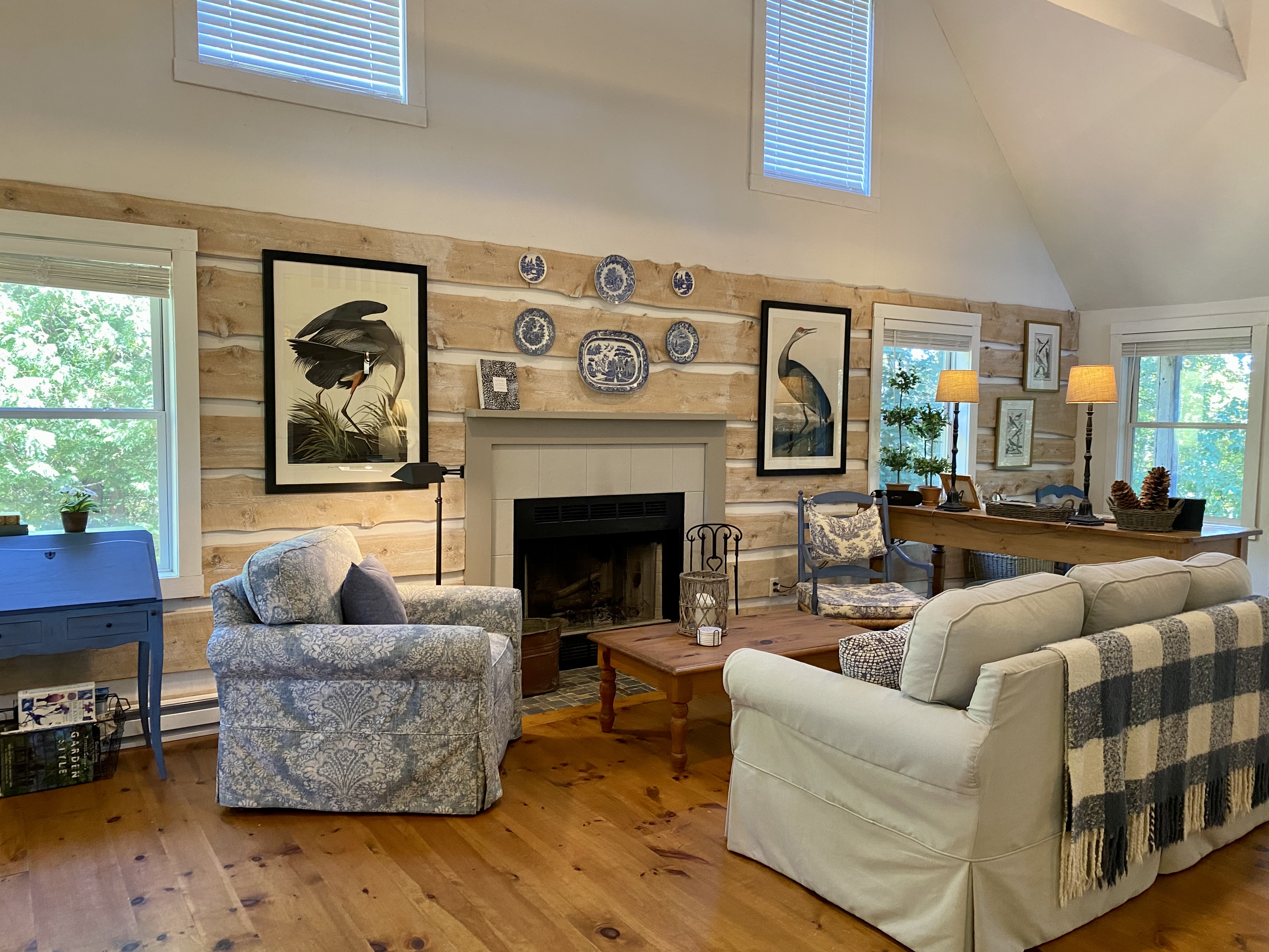 Charming Cottage set on 5 Country Acres