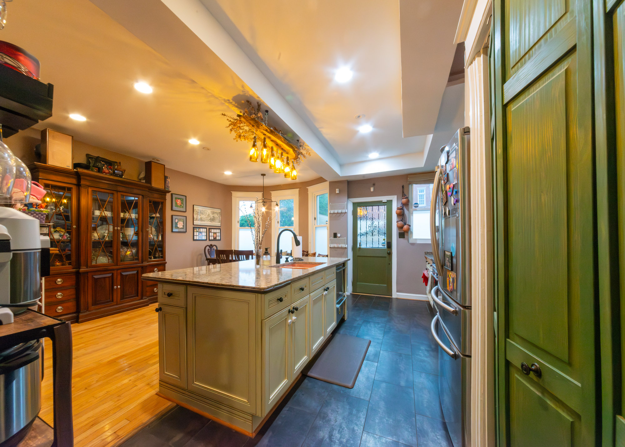 Charming Renovated Home w/Garden, Free Parking in Union Station, Stanton Park, Kingman Park, Washington Dc