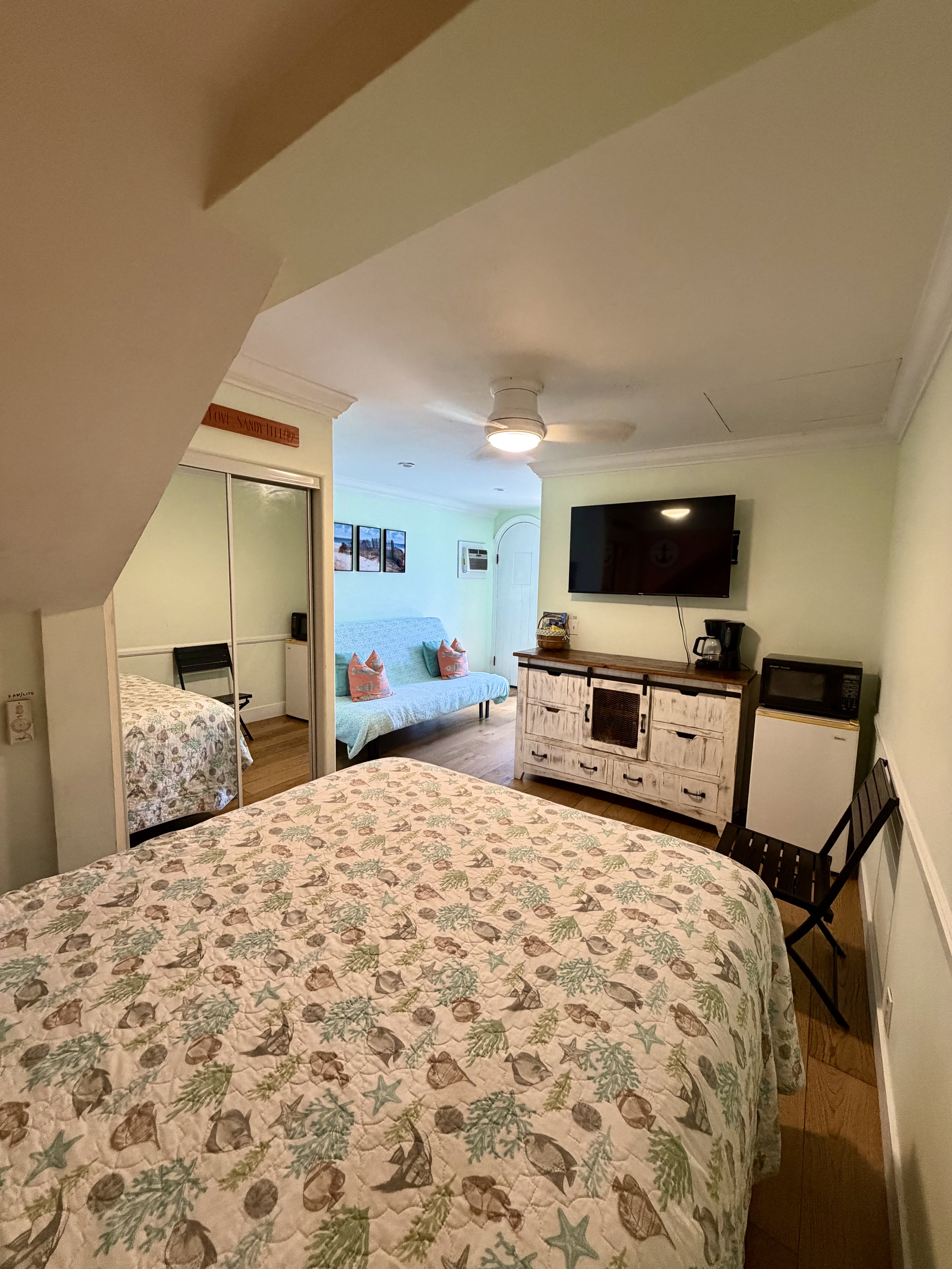Cast-A-Way Cottage