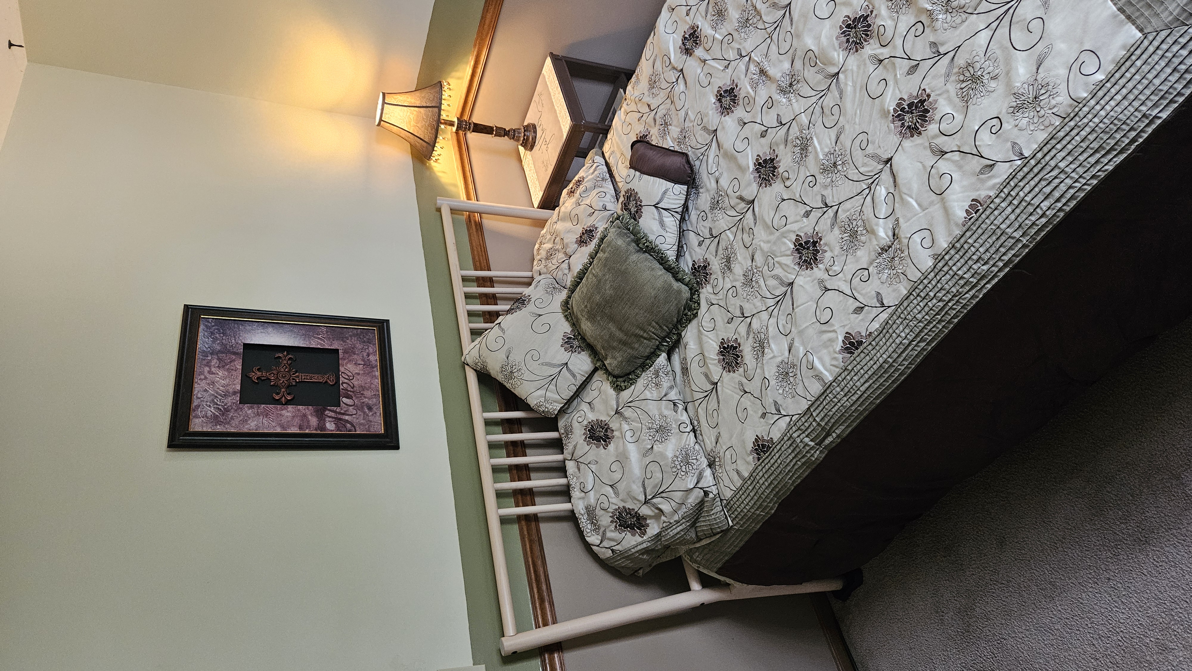 A Quaint and Quiet Retreat... in Northwest, Columbus