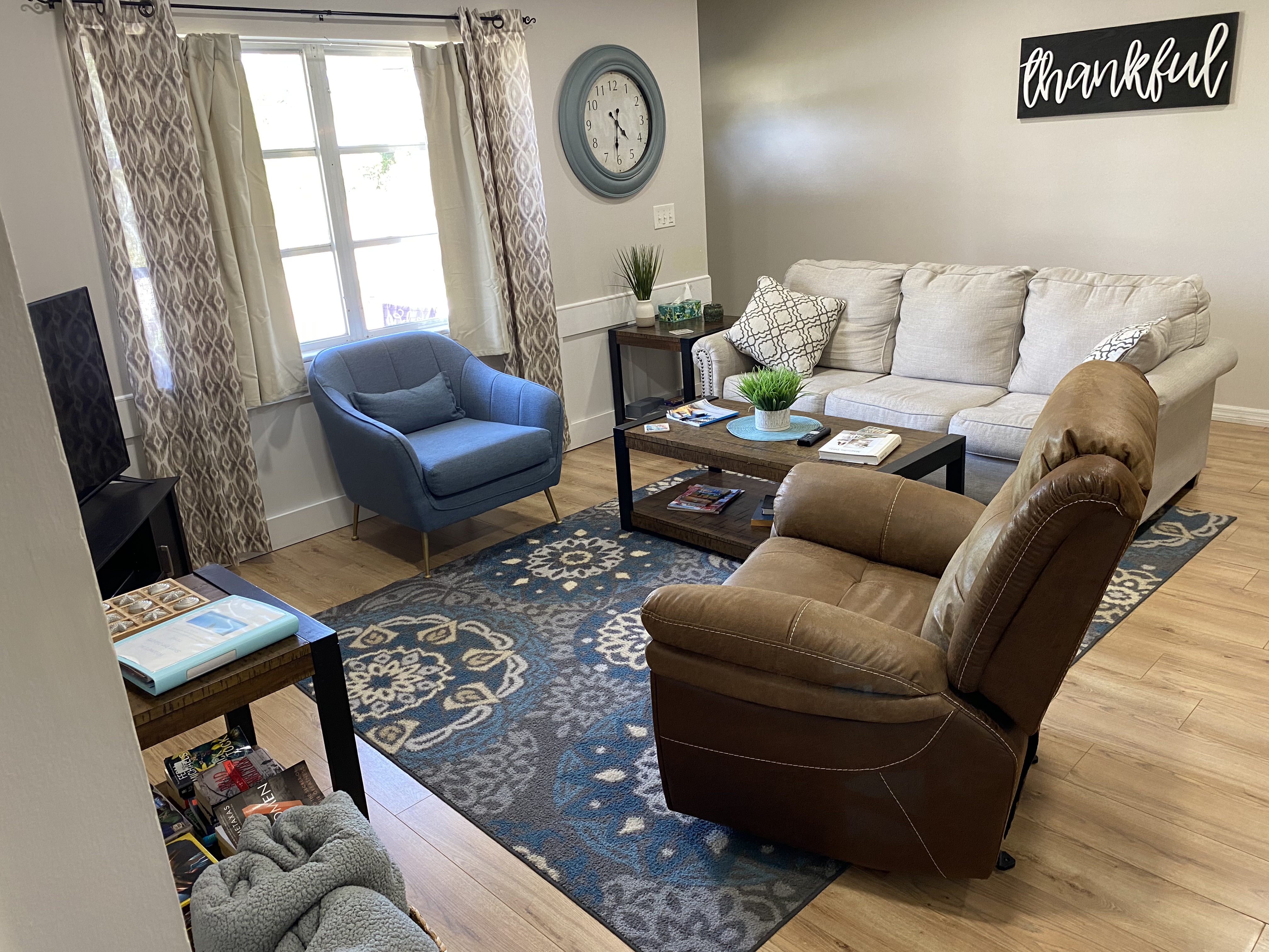 Cute comfy clean canal home fishing wildlife 3B/2B