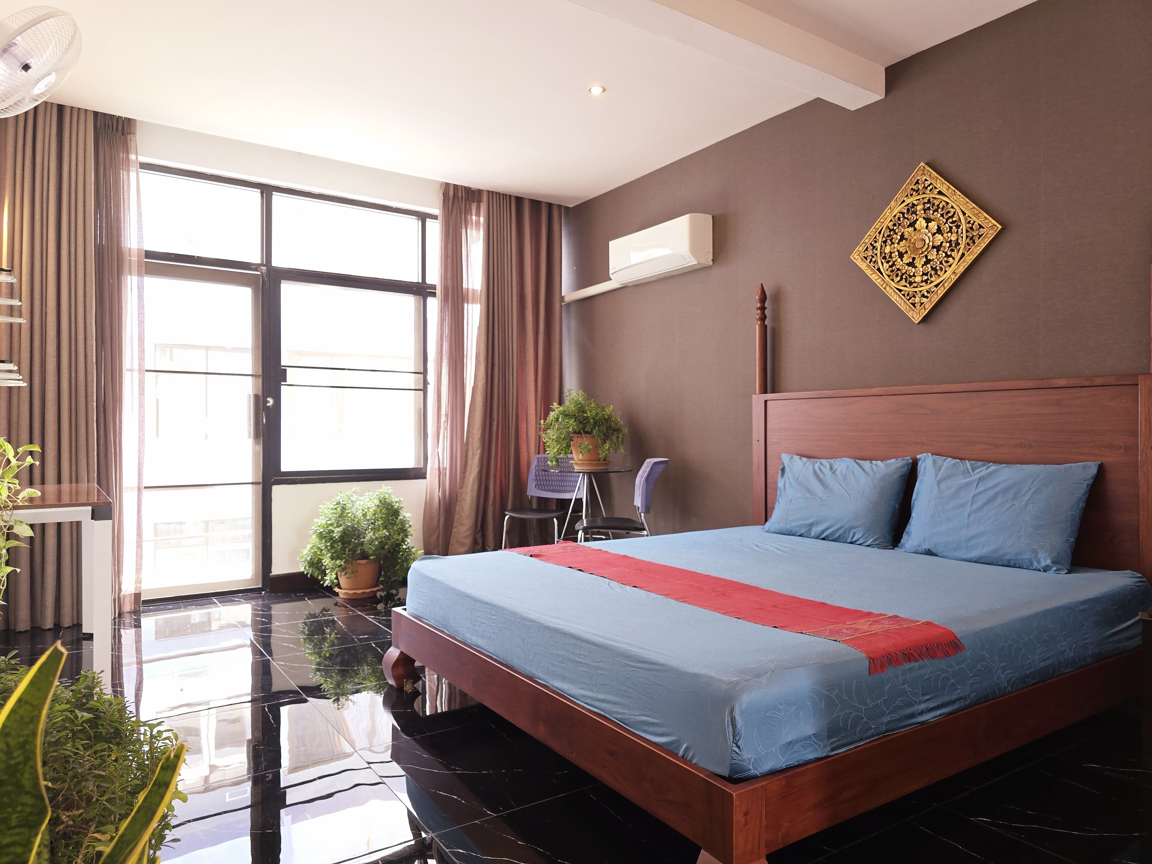 Old Spice 4 Downtown Serenity: Luxurious Oasis BKK