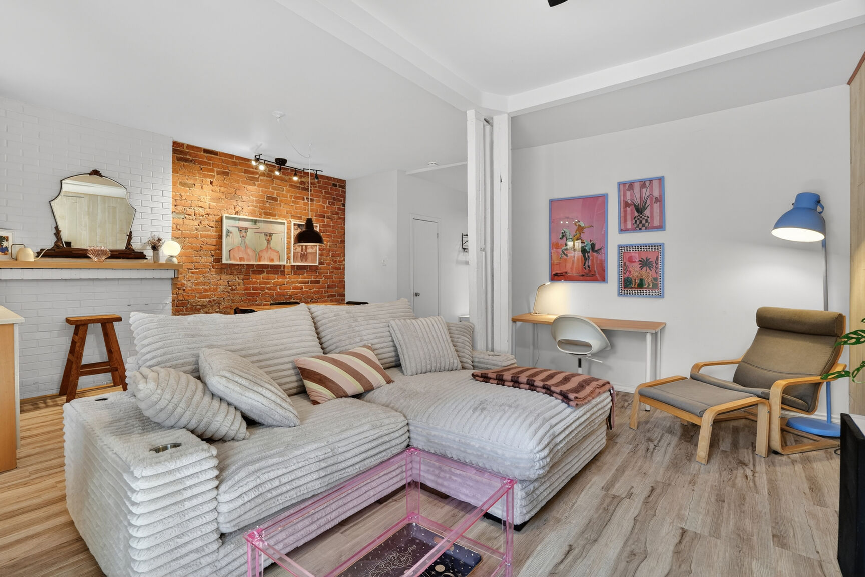 Bubbly Condo with Private Courtyard