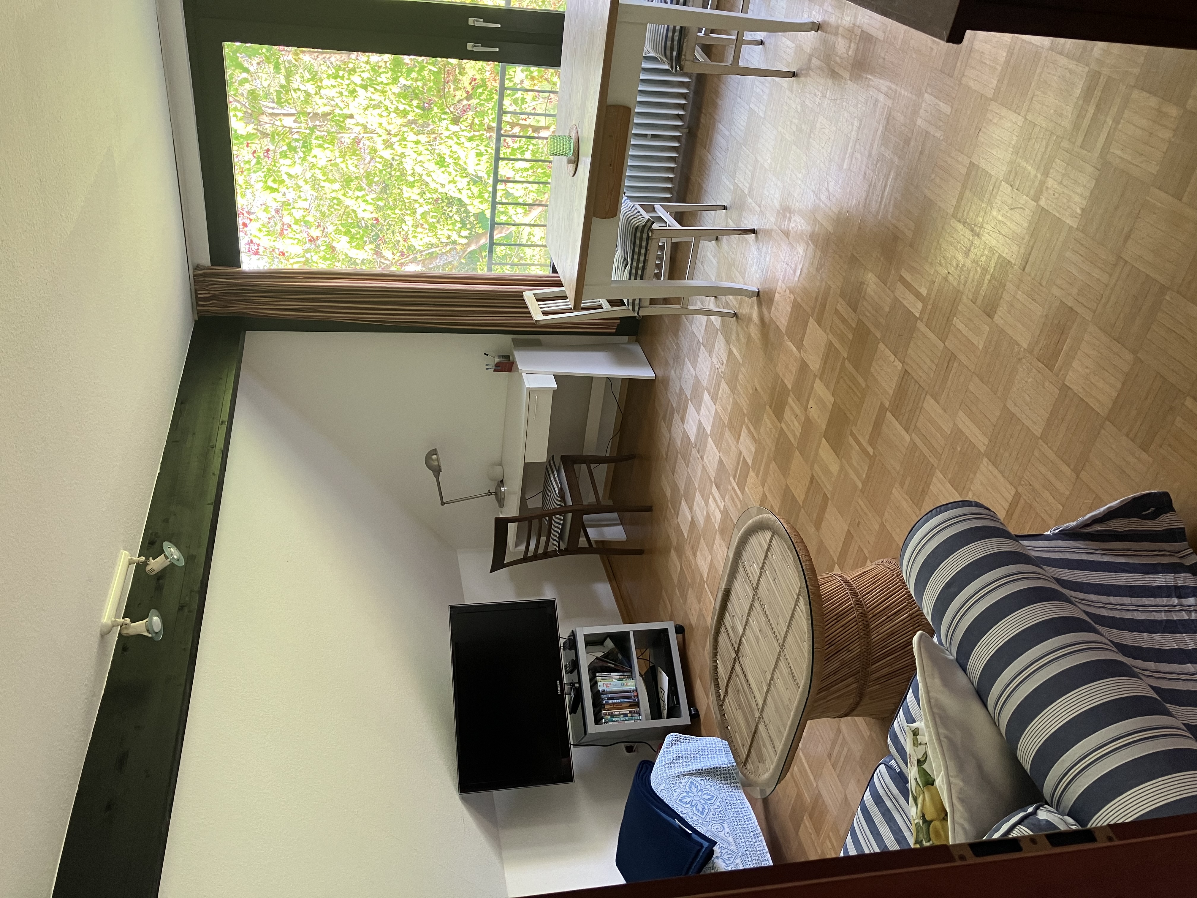 Charming apartment with children's equipment