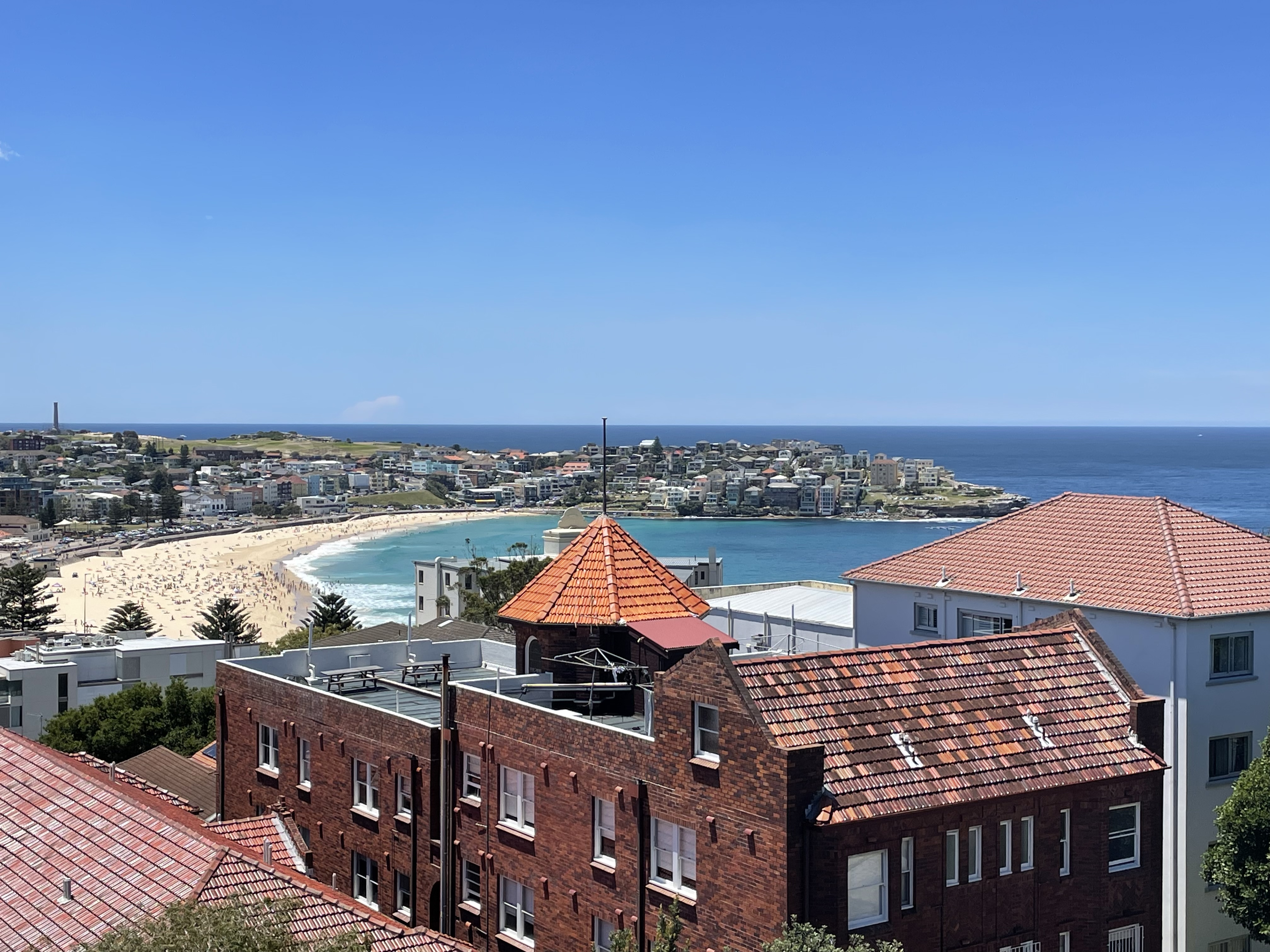 Spectacular Bondi Beach view - 6 min walk to beach in Waverley, Sydney