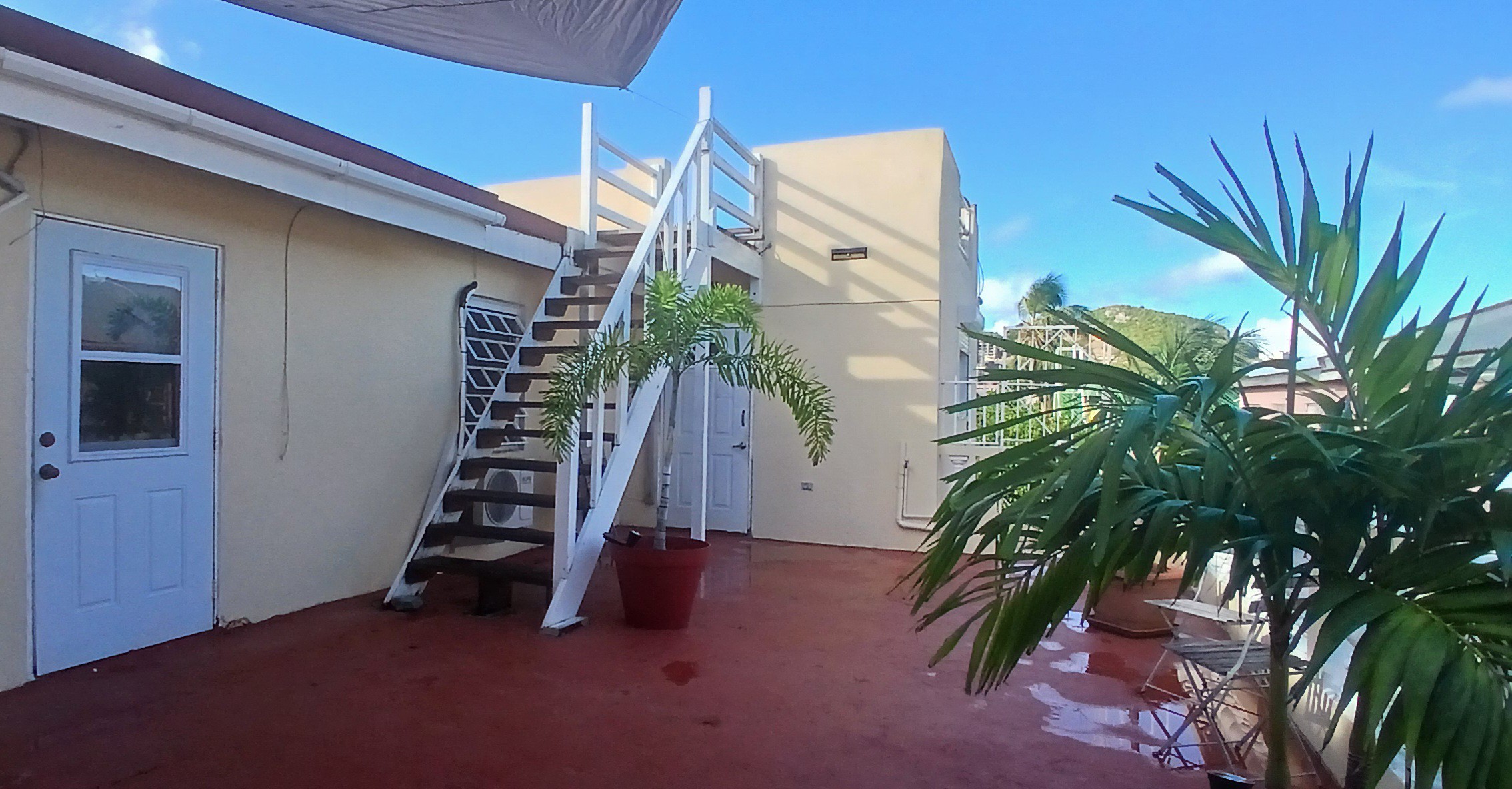 The Heart of Cole Bay 1BR Near Everything You Need
