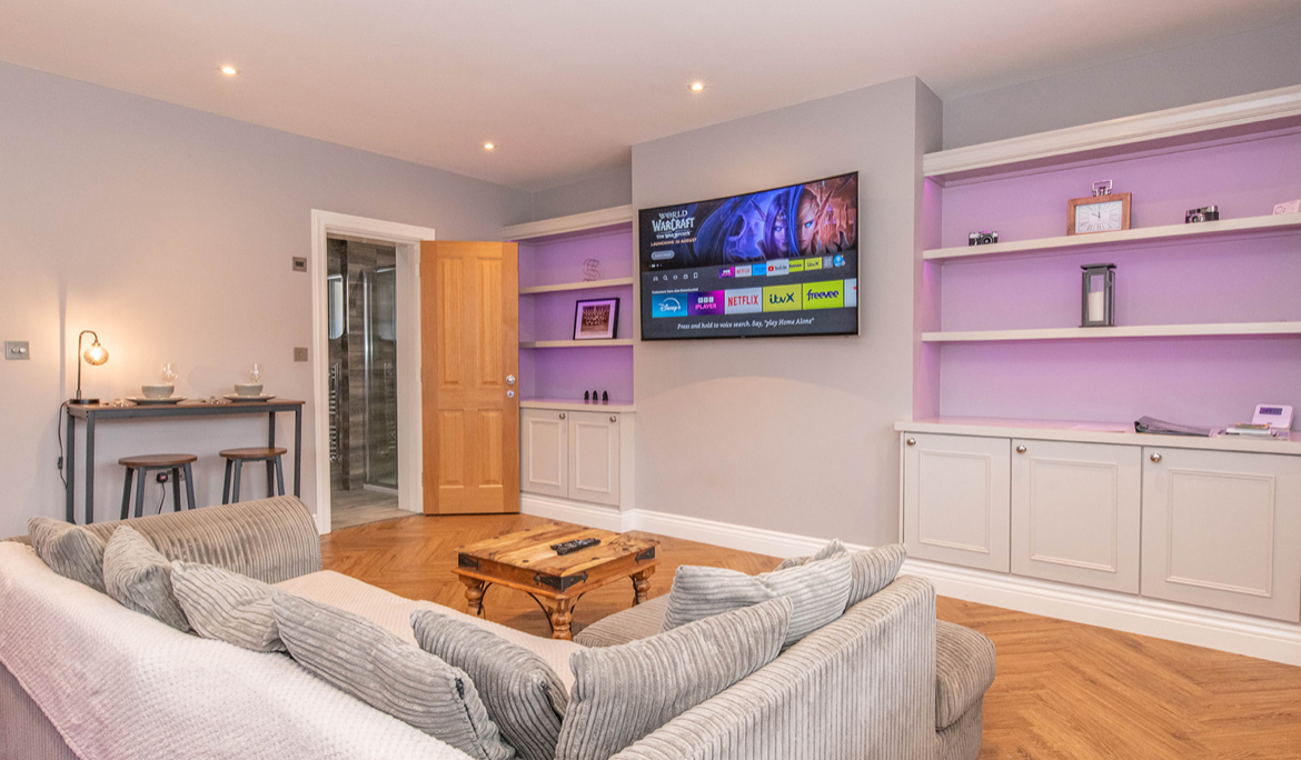 Penthouse Apartment Devonshire Court With Parking