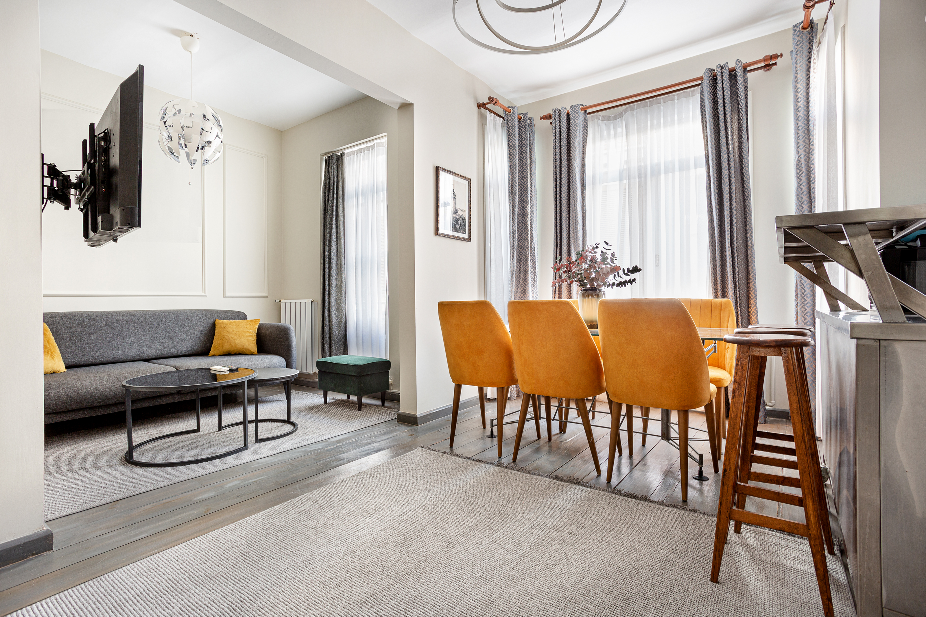 Newly Renovated 3 Bedroom duplex apt. Just Check