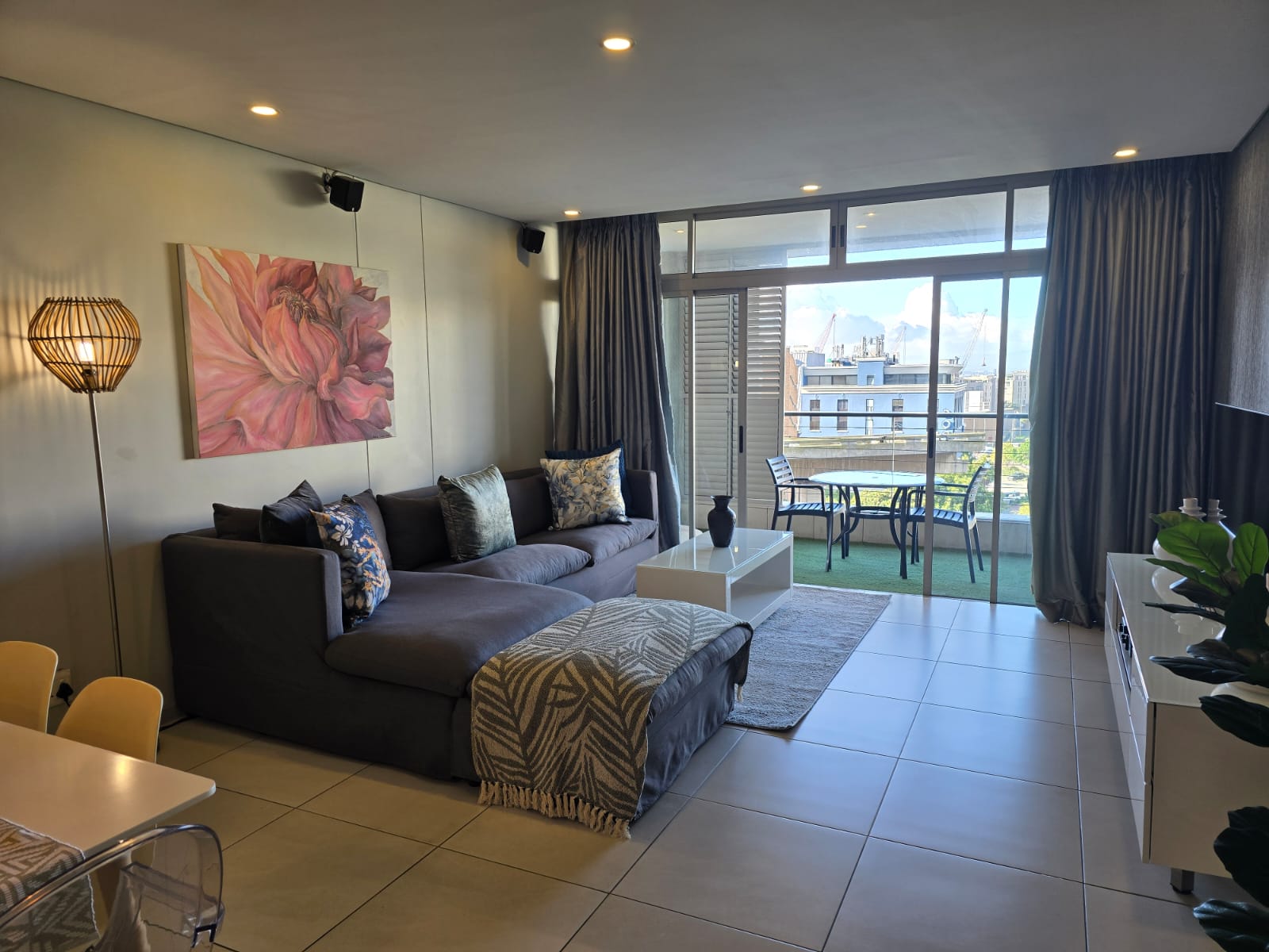 Luxury 2 Bed/Bath near CTICC/V&A