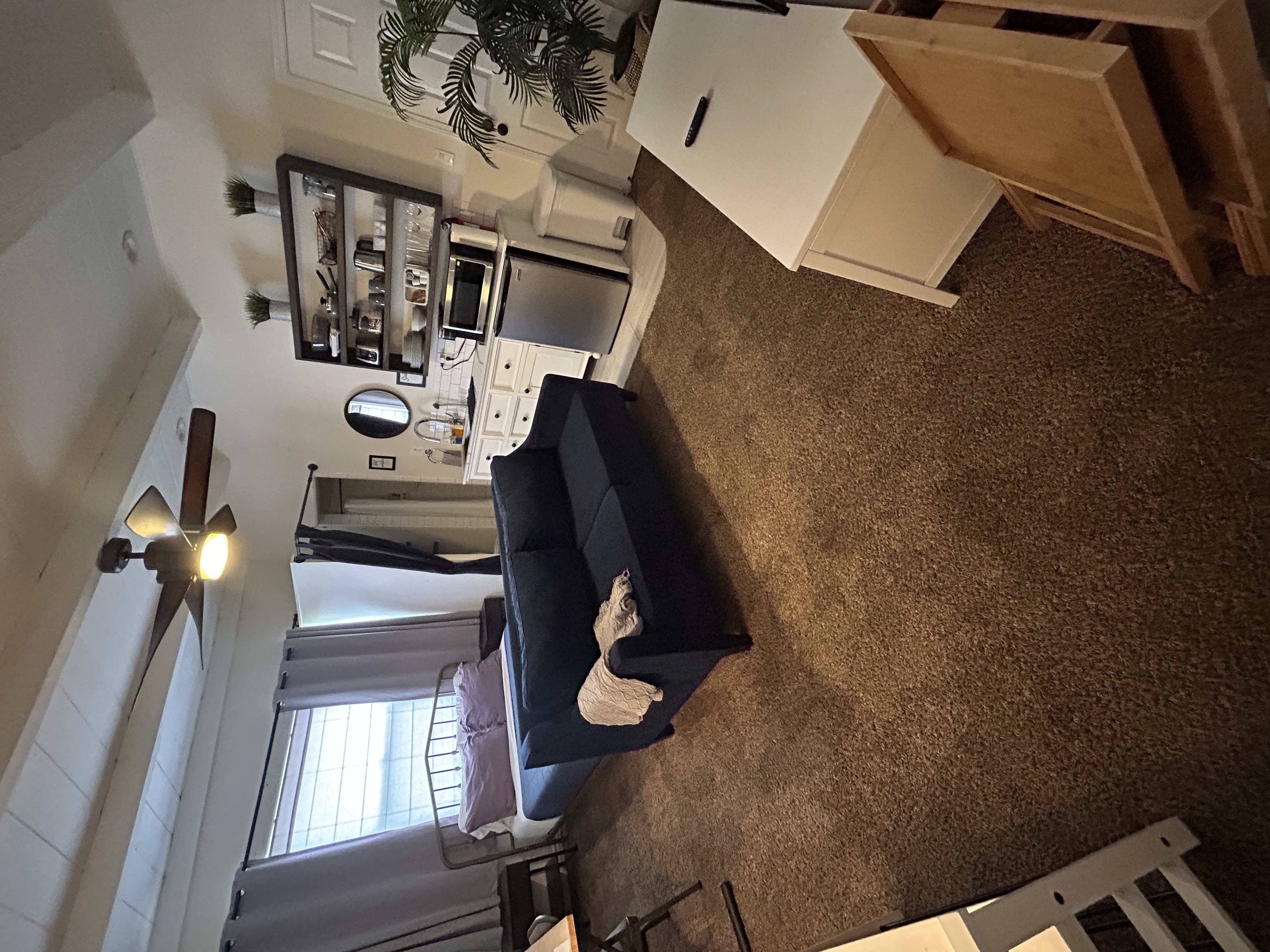 Cozy Studio Centrally Located Quiet Neighborhood