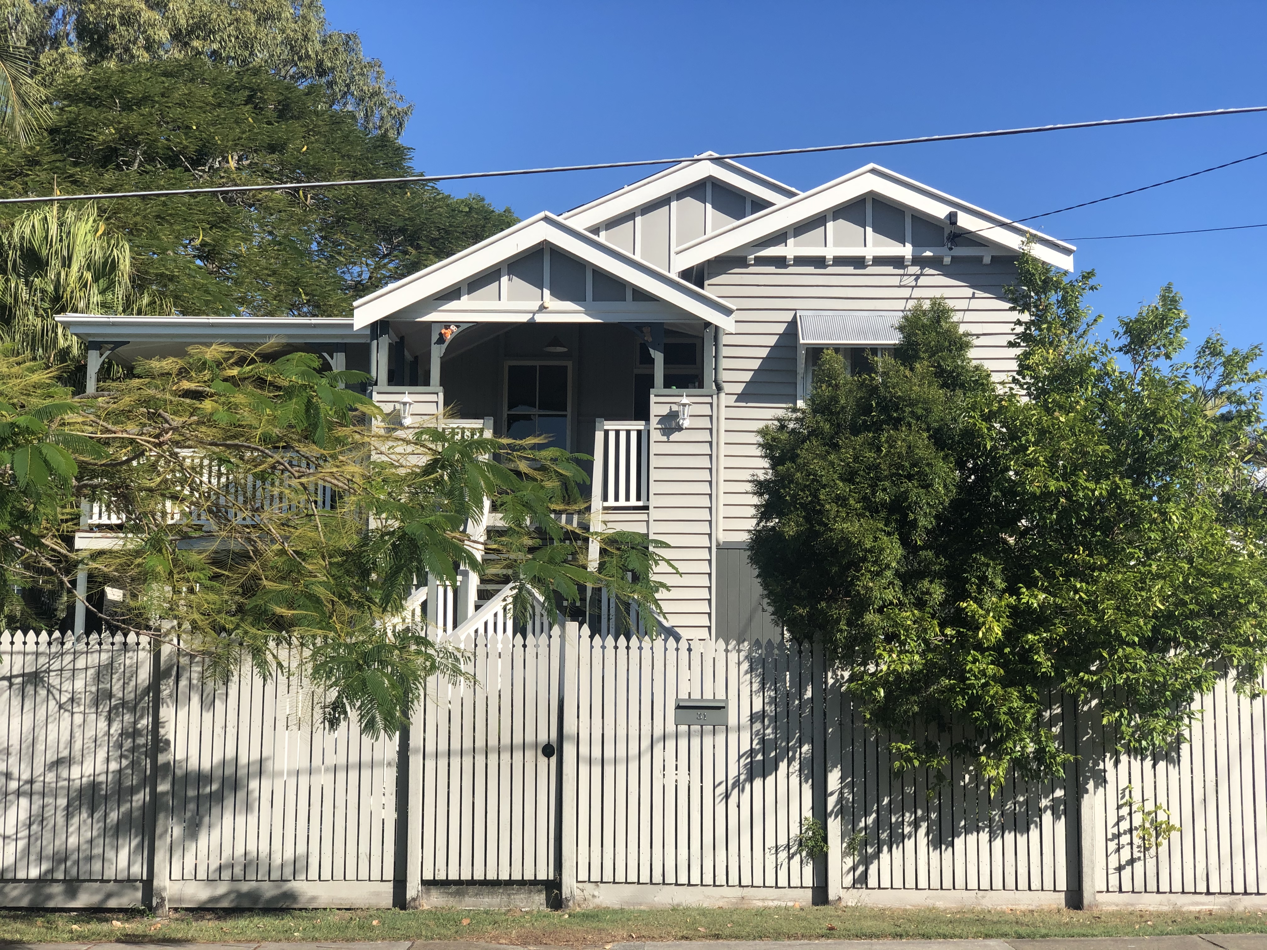 Guest Suite & Bathroom Inner City Queenslander in Chelmer - Graceville, Brisbane