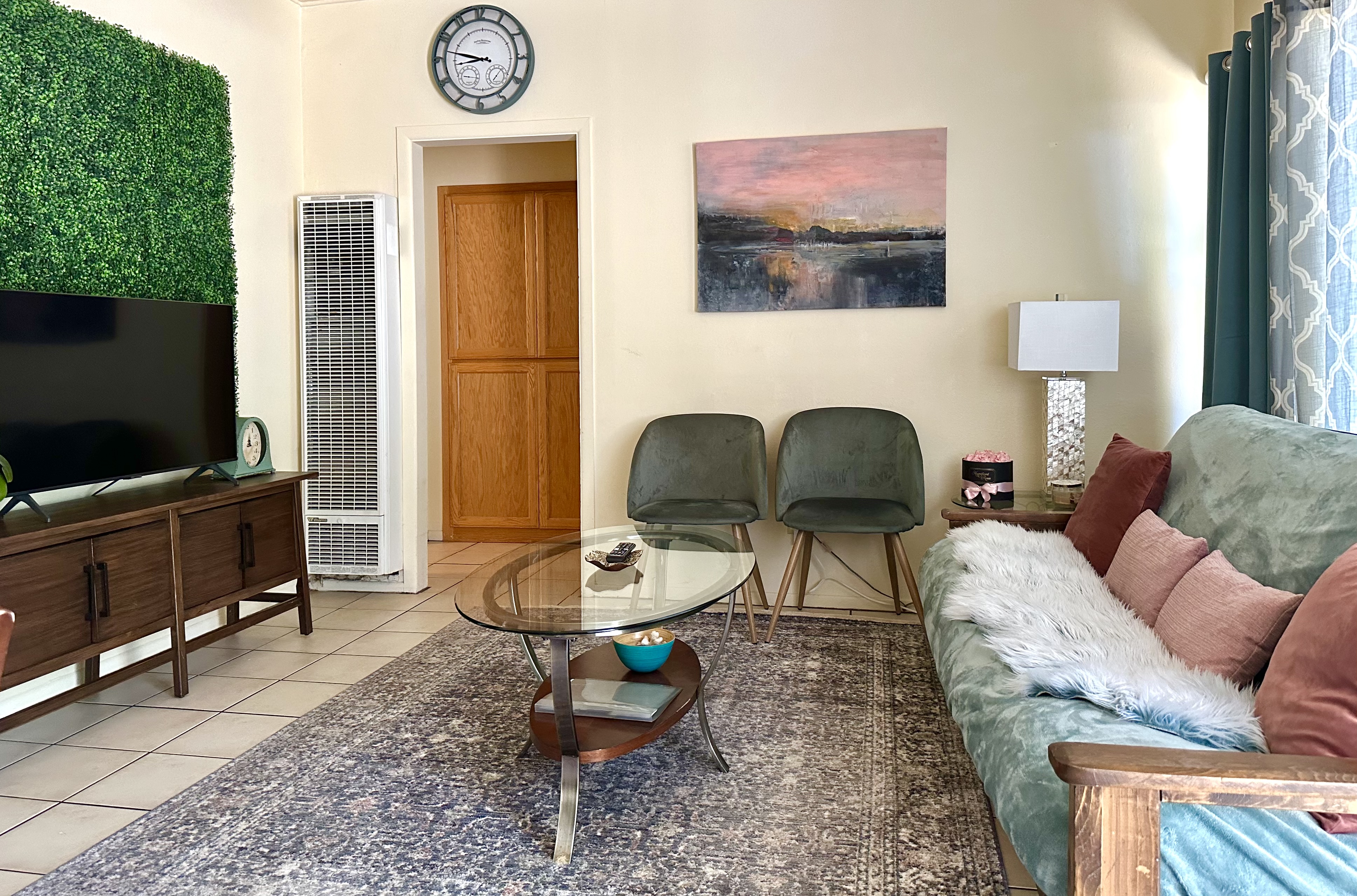 Oroville downtown getaway-close to everything