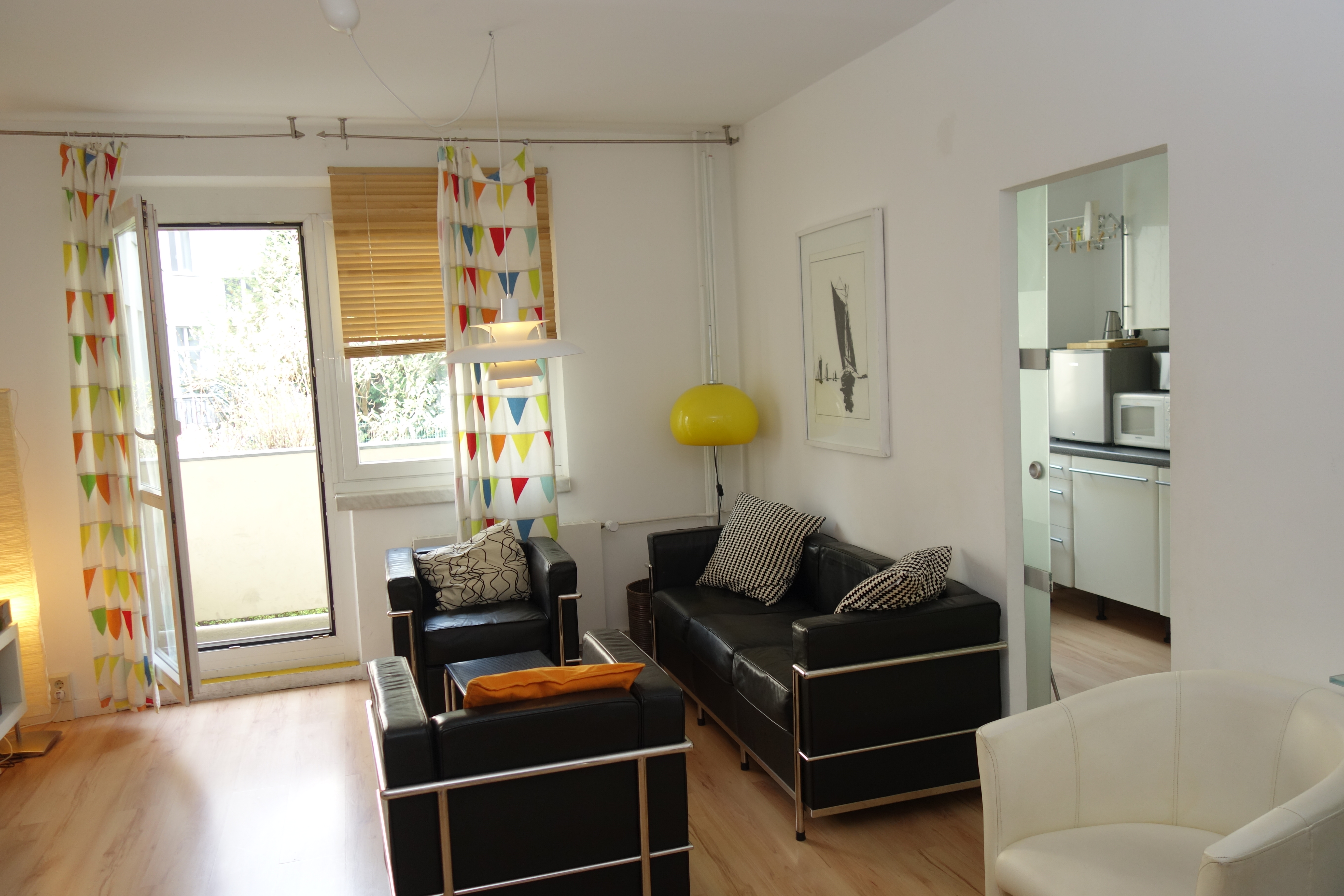Middle but quiet, ideal for families to 6 guests