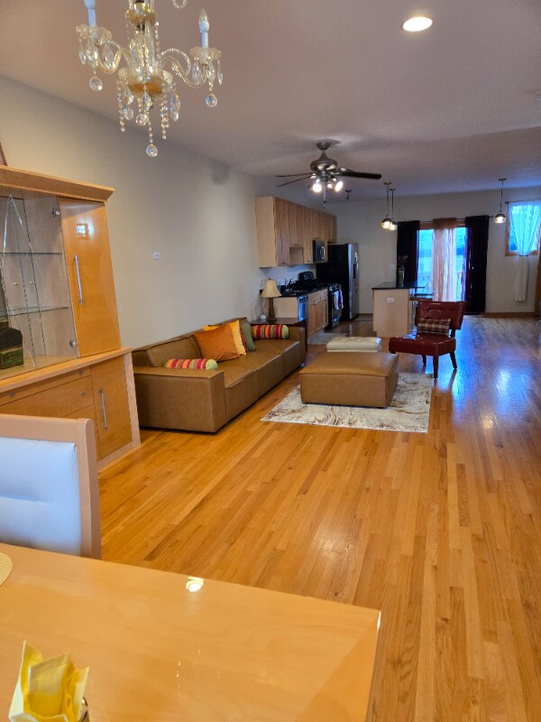 Garden Suite in Grand Boulevard, Chicago