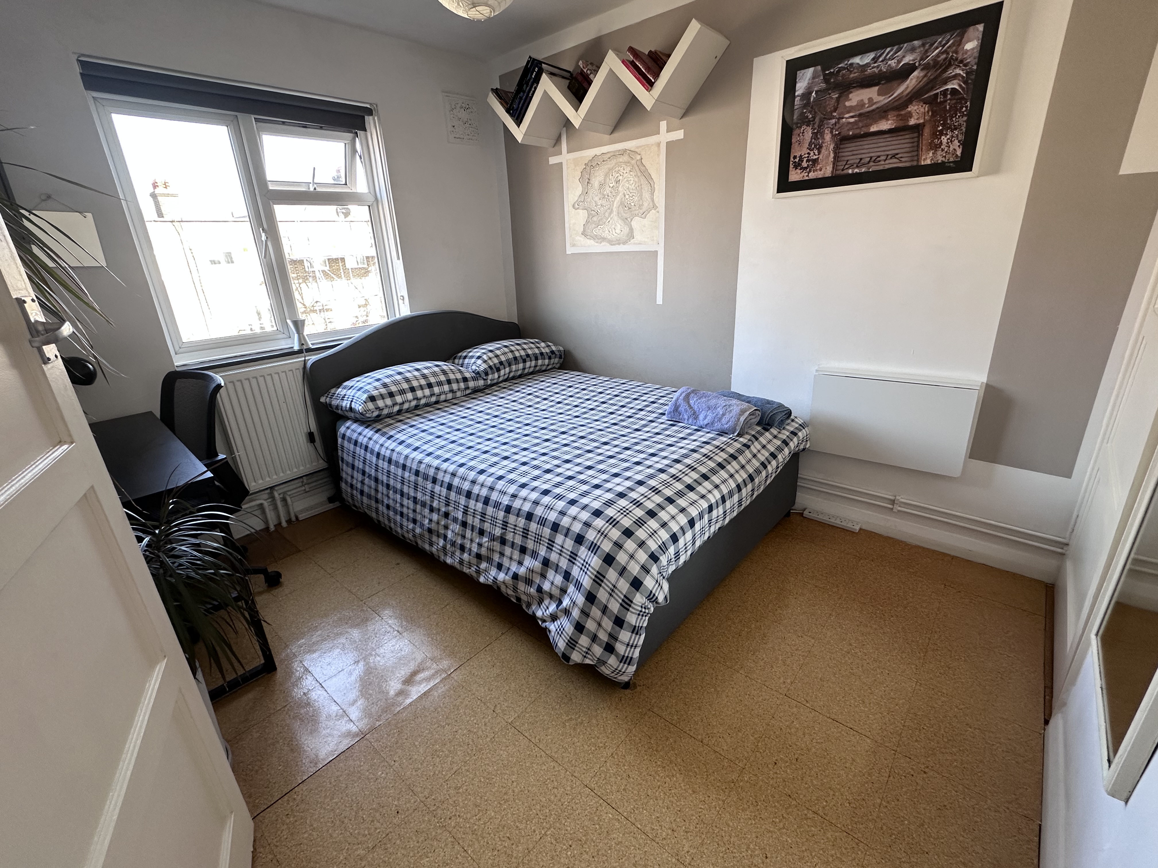 Hoxton double private bedroom