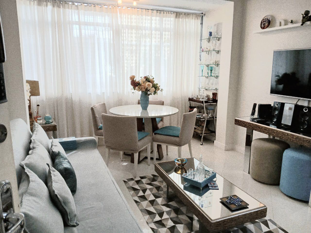LOVELY APARTMENT IN COPACABANA BEACH (2 Block)