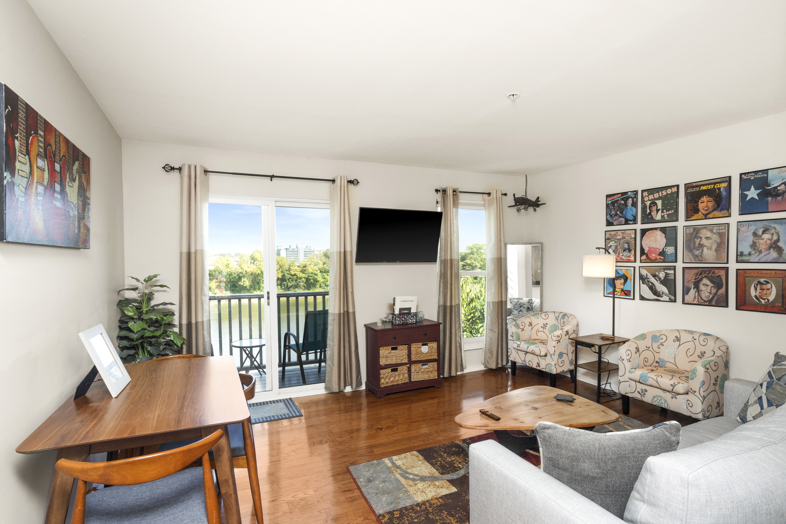Stunning River View Condo Near Broadway in District 19, Nashville