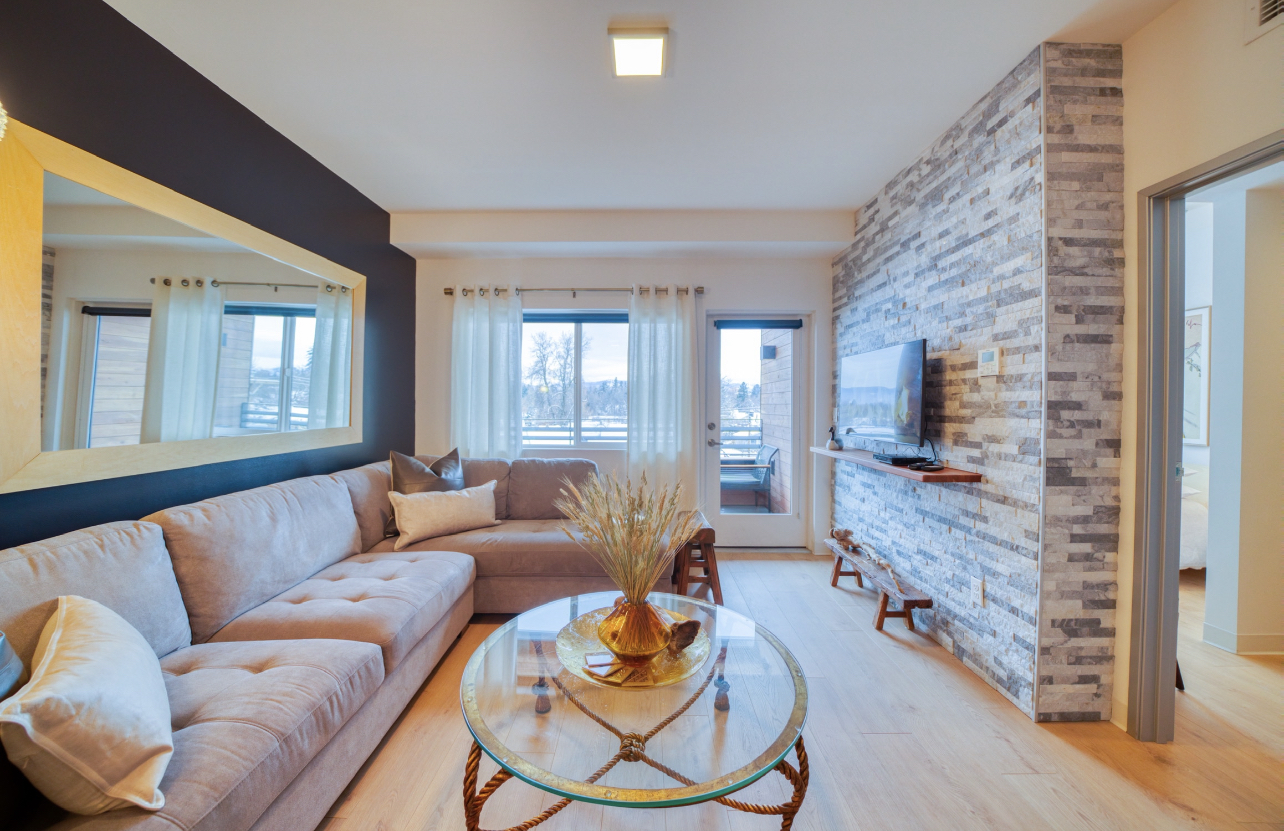 Cozy & Luxe "Lagom1Stay" Top Floor Loft Downtown in Bozeman, Bozeman