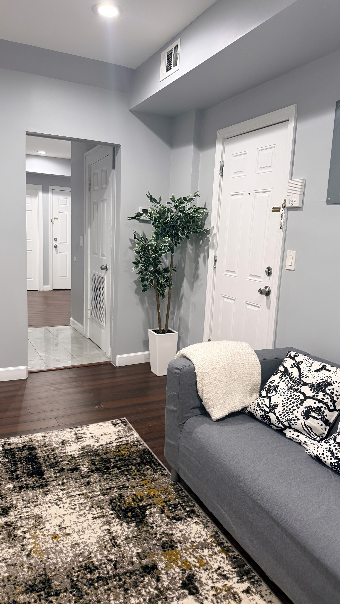 Cozy Newark 2BR Haven w/Workspaces • Minutes to NY — rentals in West, Newark