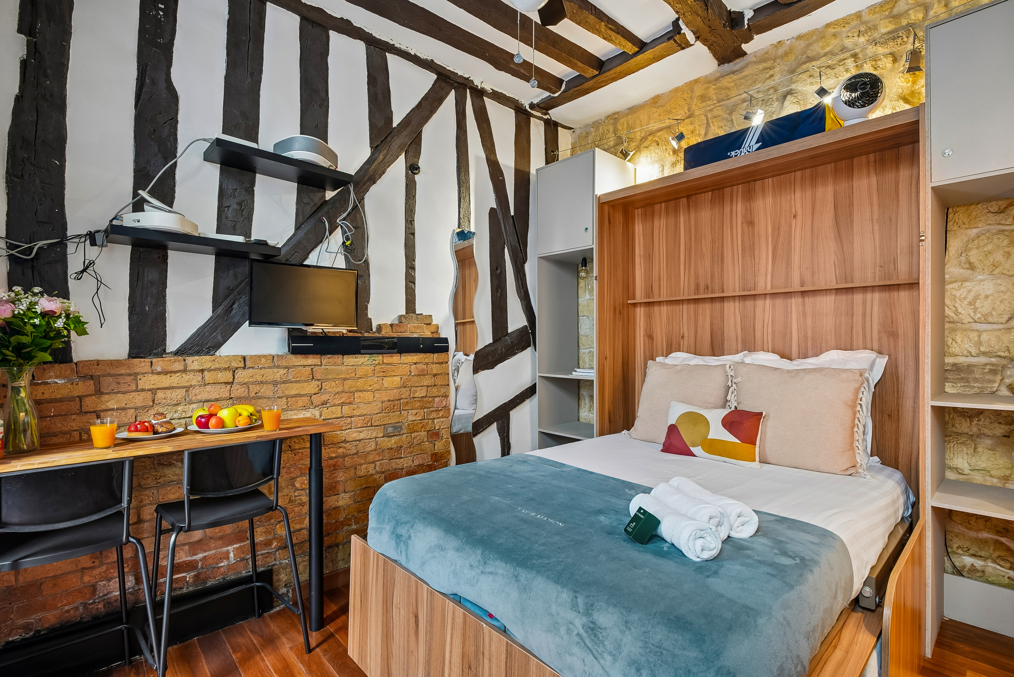 Lavie Maison : Stylish Studio in Central Le Marais