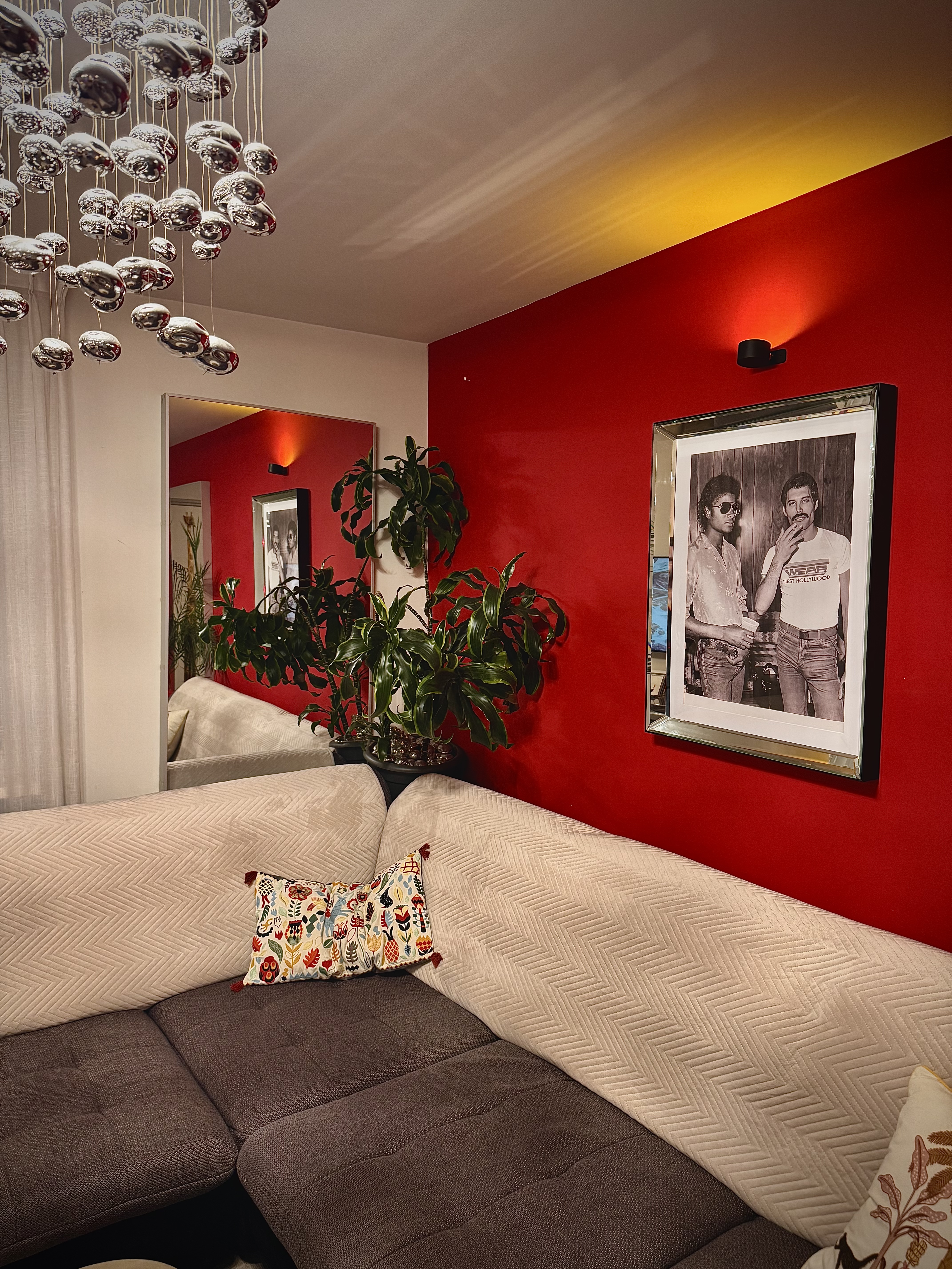 Experience Amsterdam (Private Room + Shared Home)