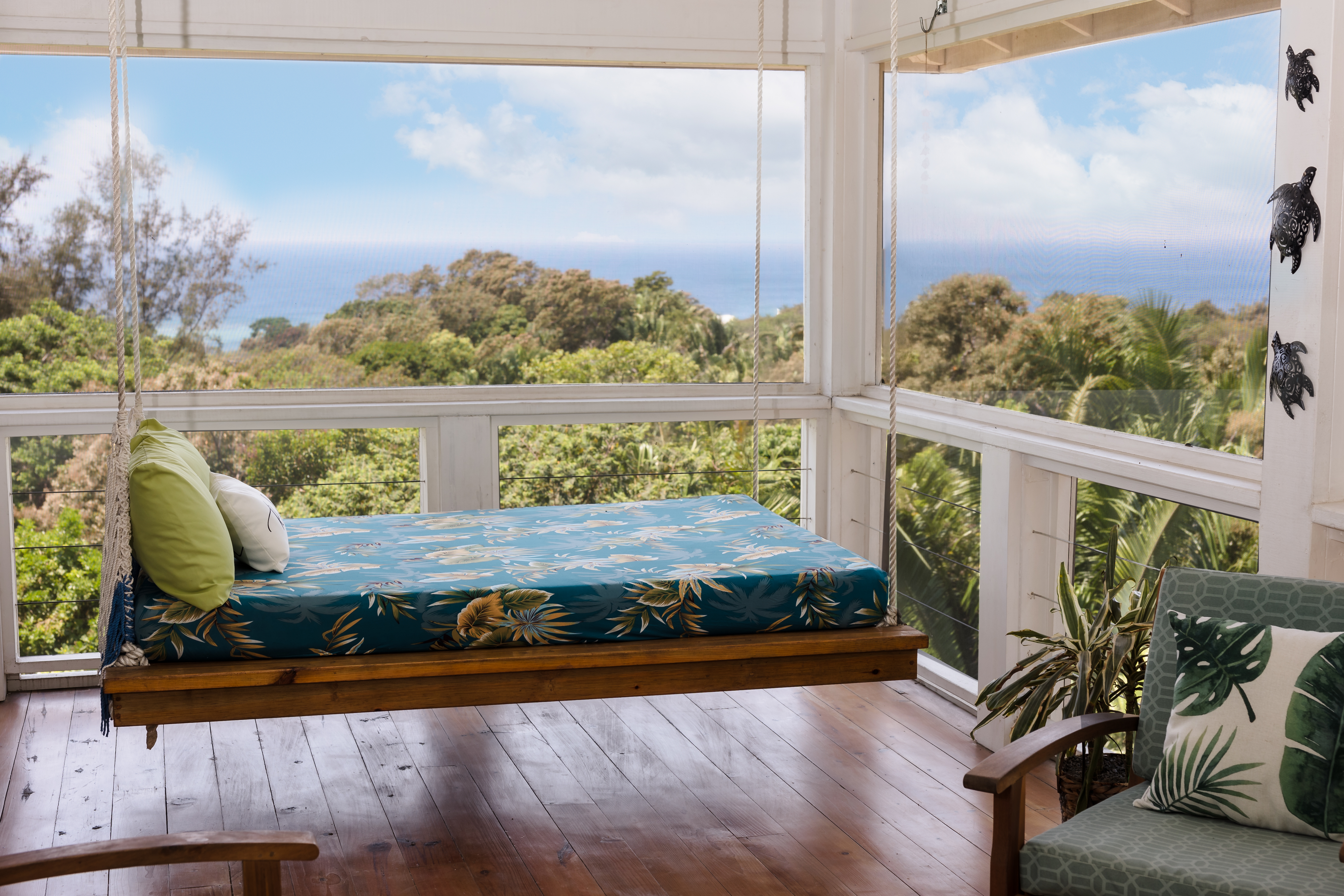 Bayside Breeze-Tranquil Home near West End Village