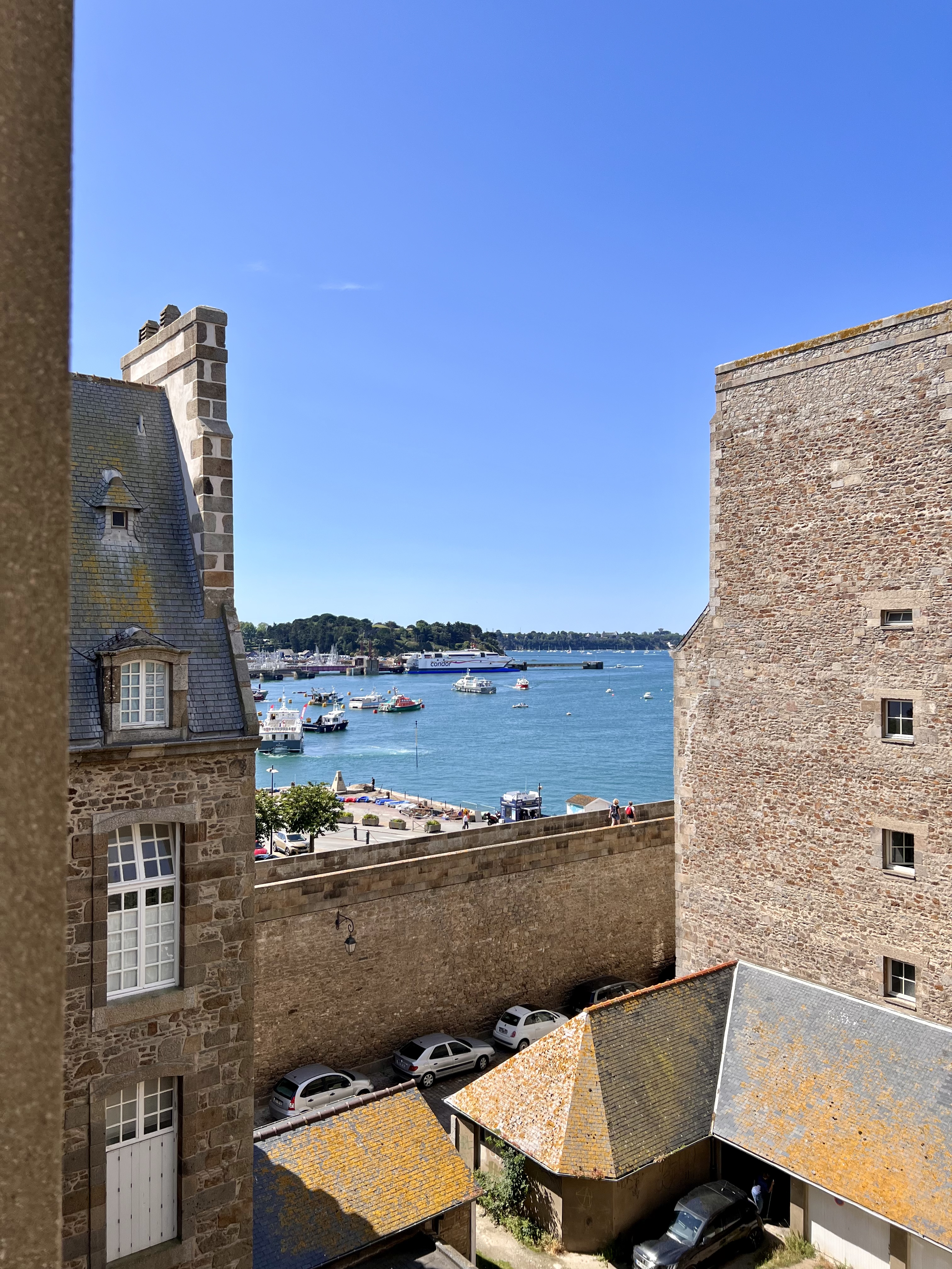 St-Malo, cocoon sea view overlooking the ramparts