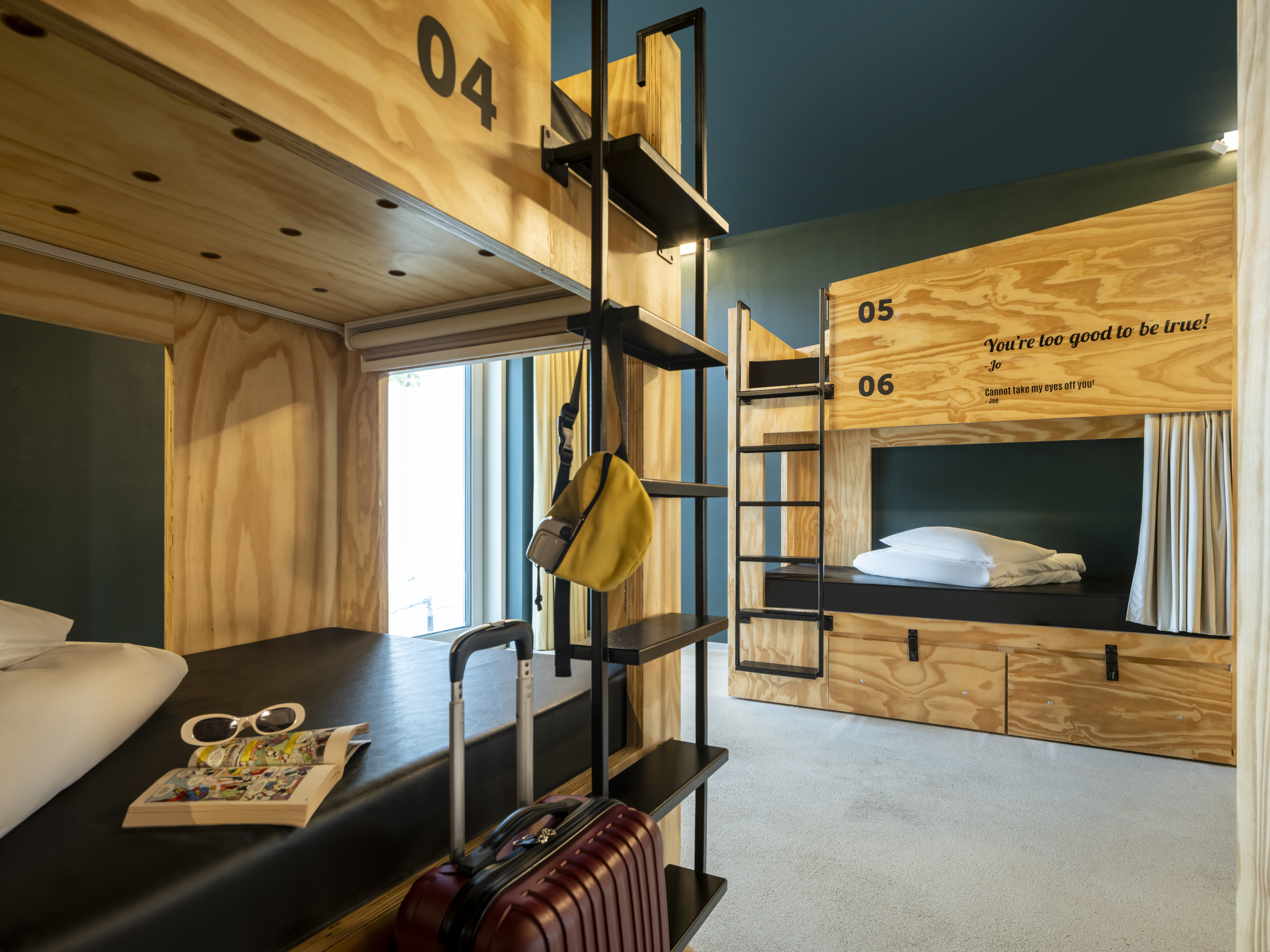 1 bed in 4-6 people mixed shared room