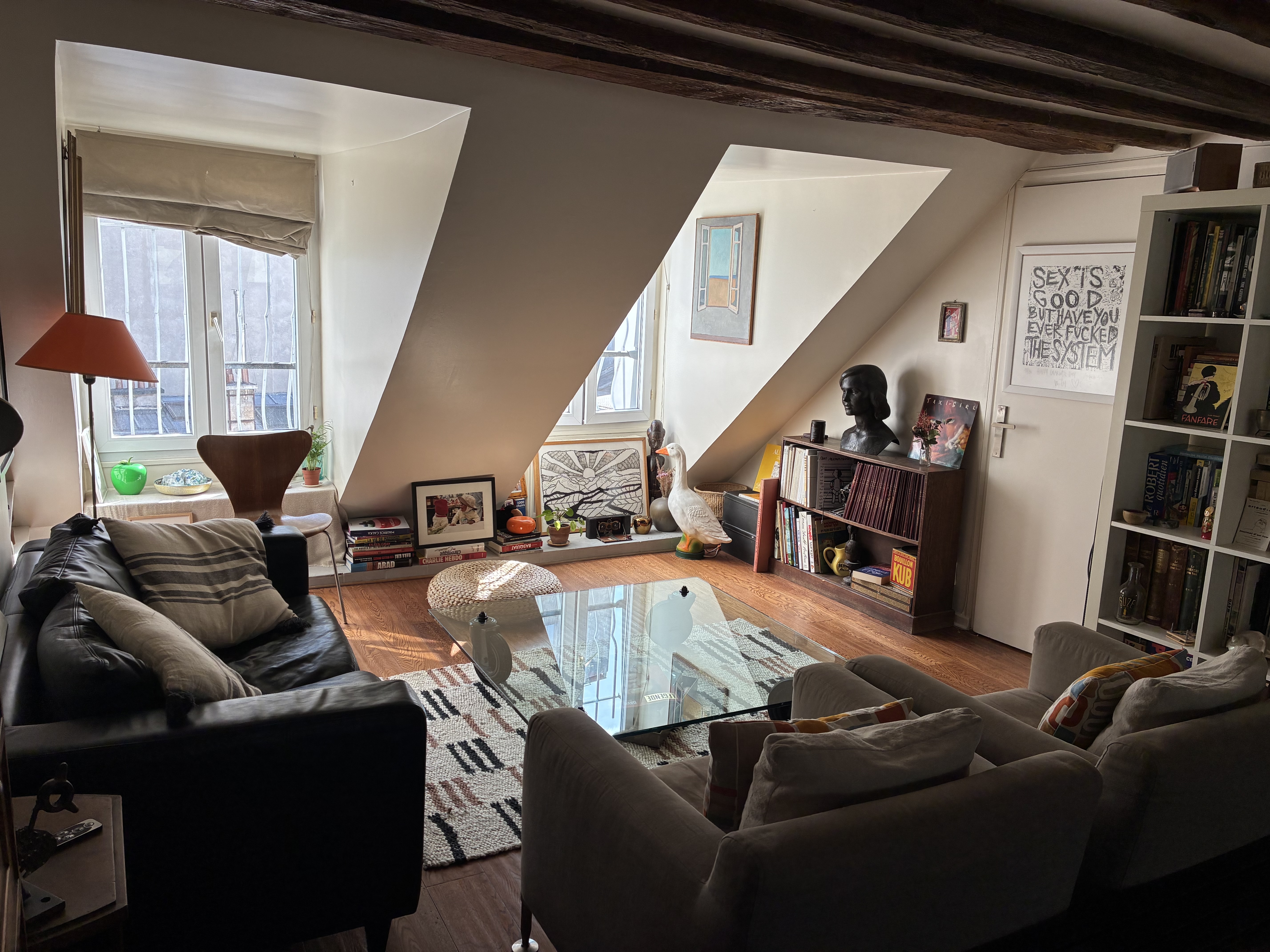 Paris Centre Appartement of charm. in Entrepôt, Paris