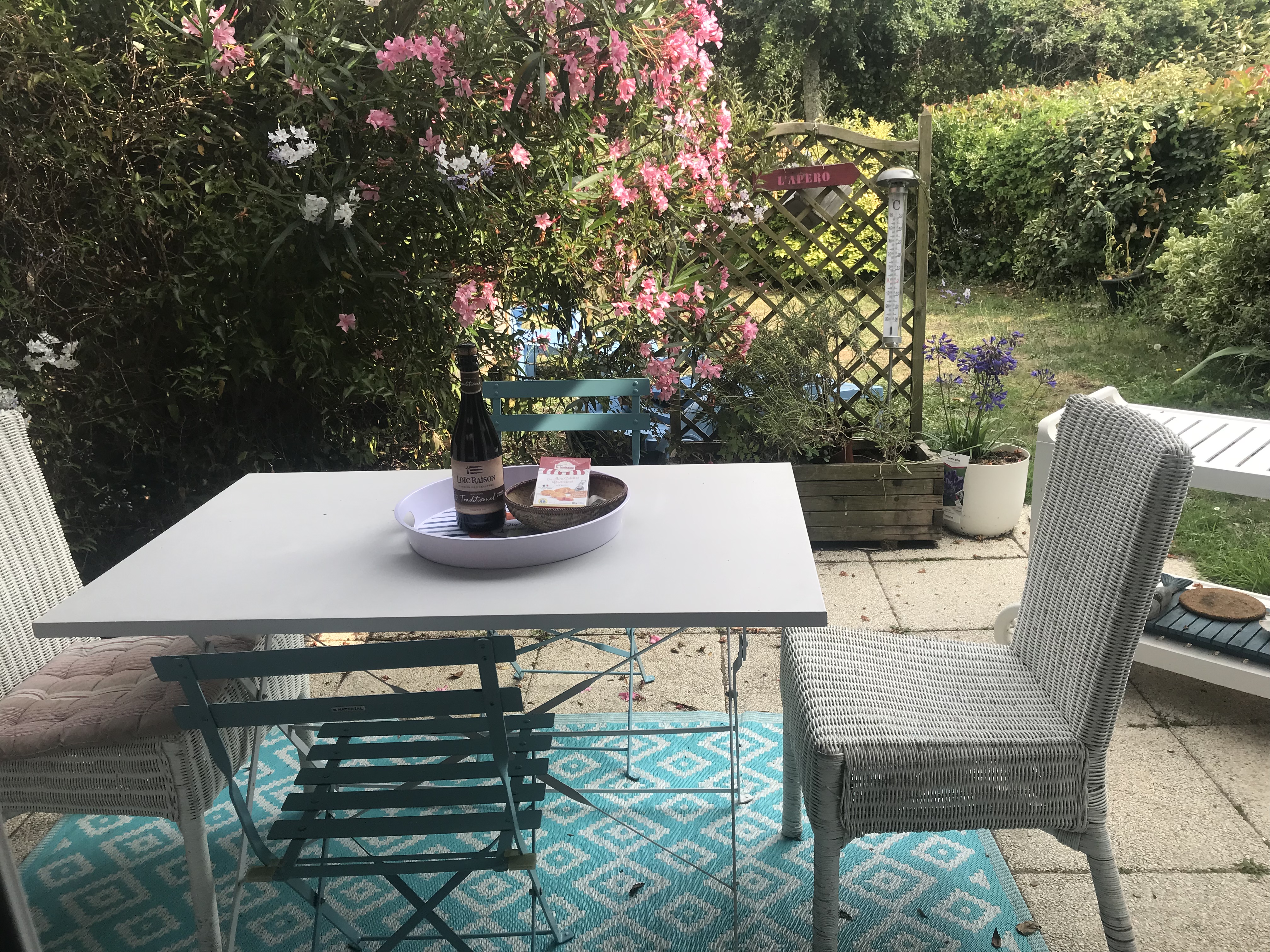 Apartment with enclosed garden, at Annie's