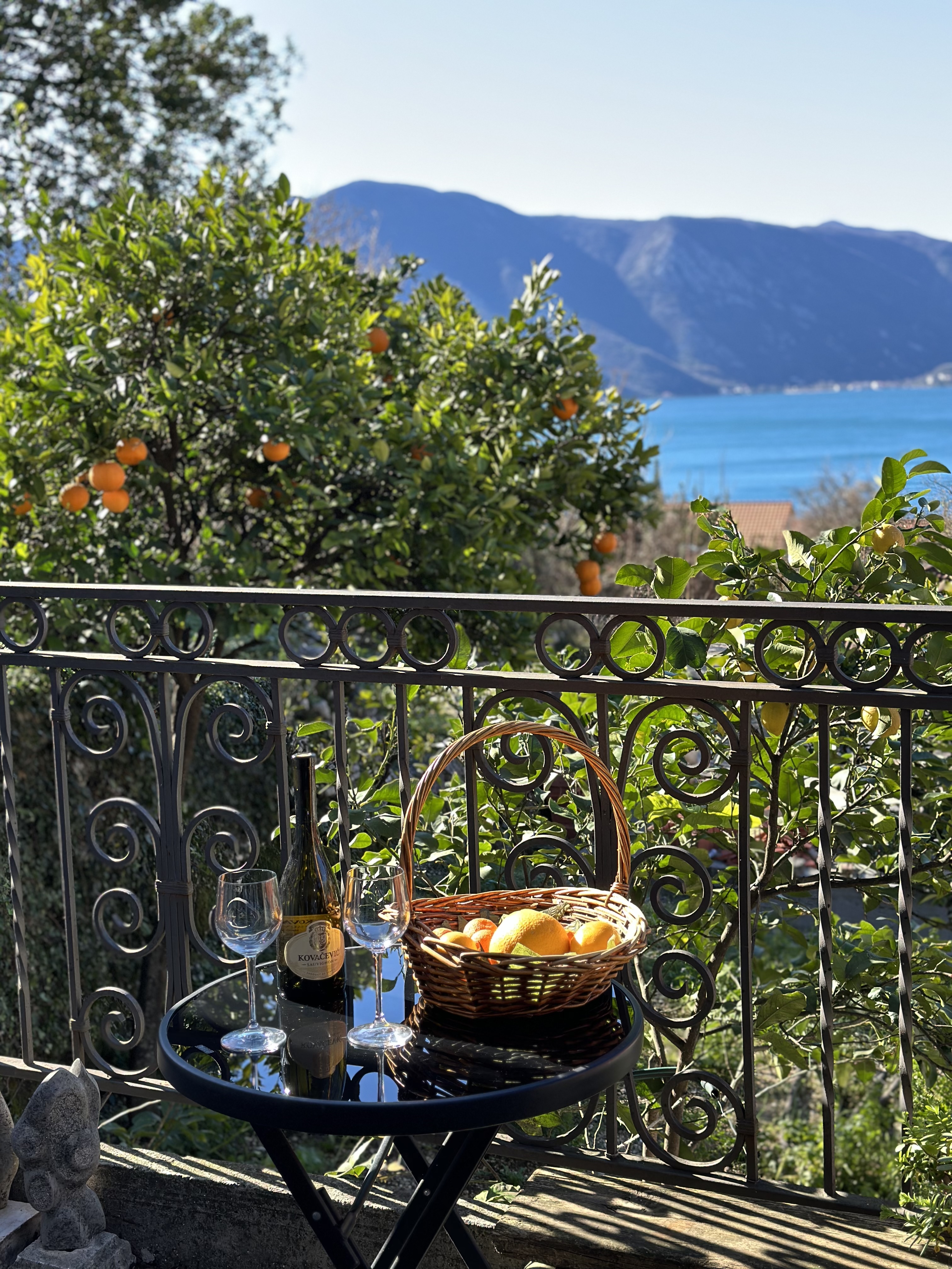 Studio Apartment 3 minutes from coast…