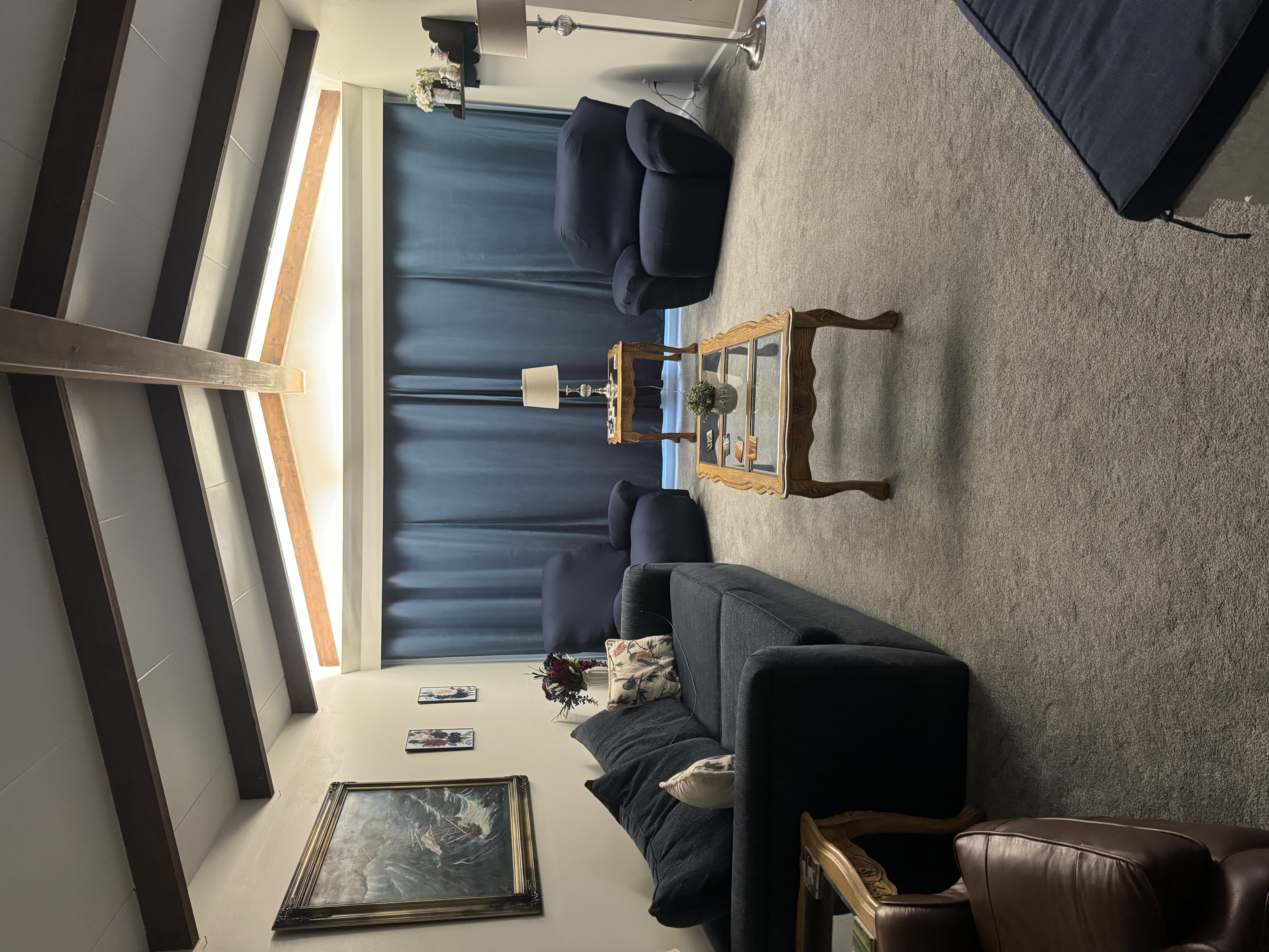 Pineapple Place (Upstairs Only)