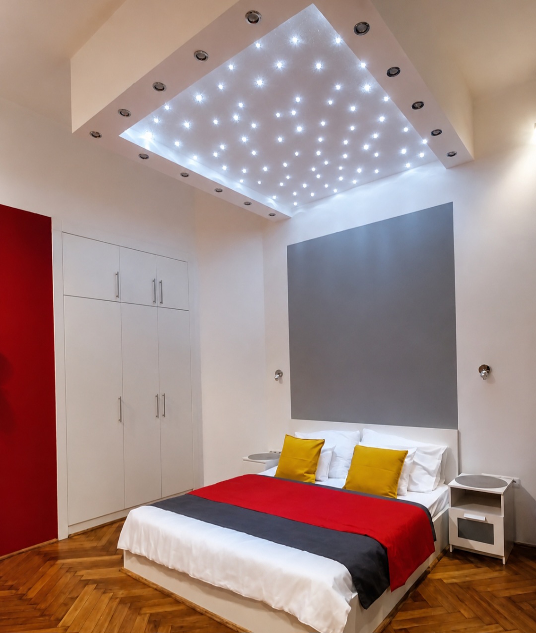 Central Apt near New York Café | King Size Bed