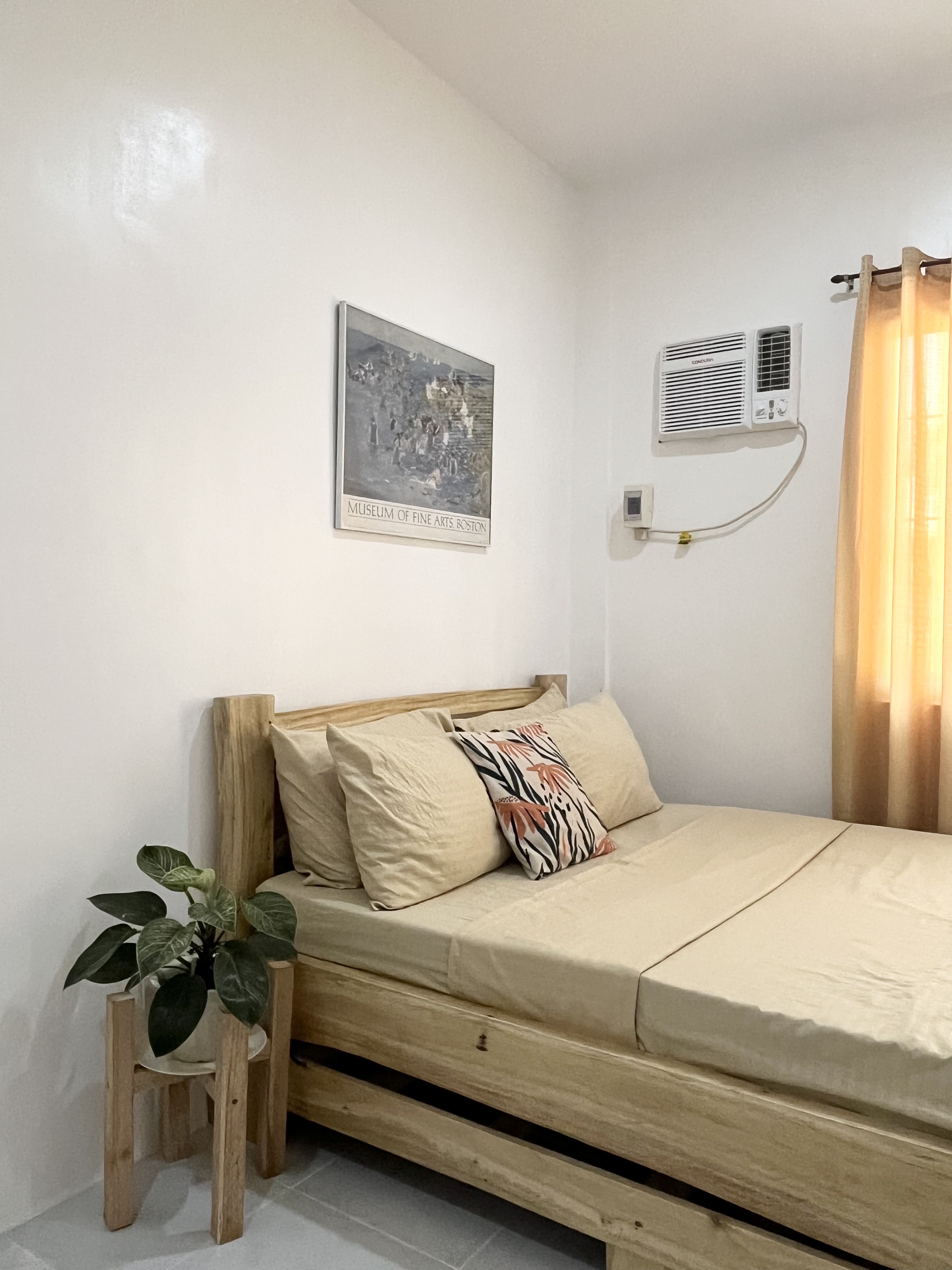 Lily |• Your place near famous beach resorts.