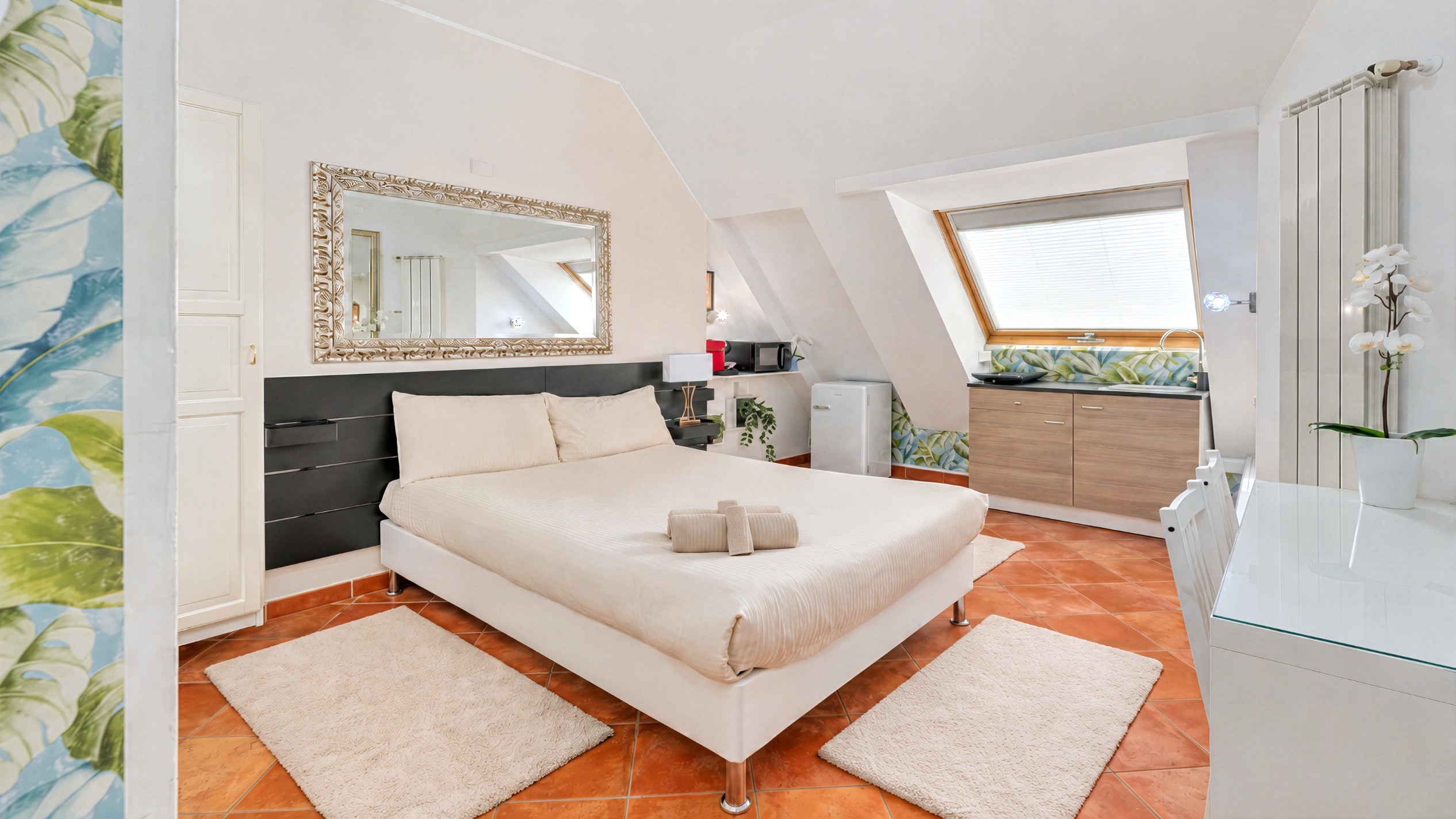 HARMONY-LUX APARTMENT 100 mt from Central Station