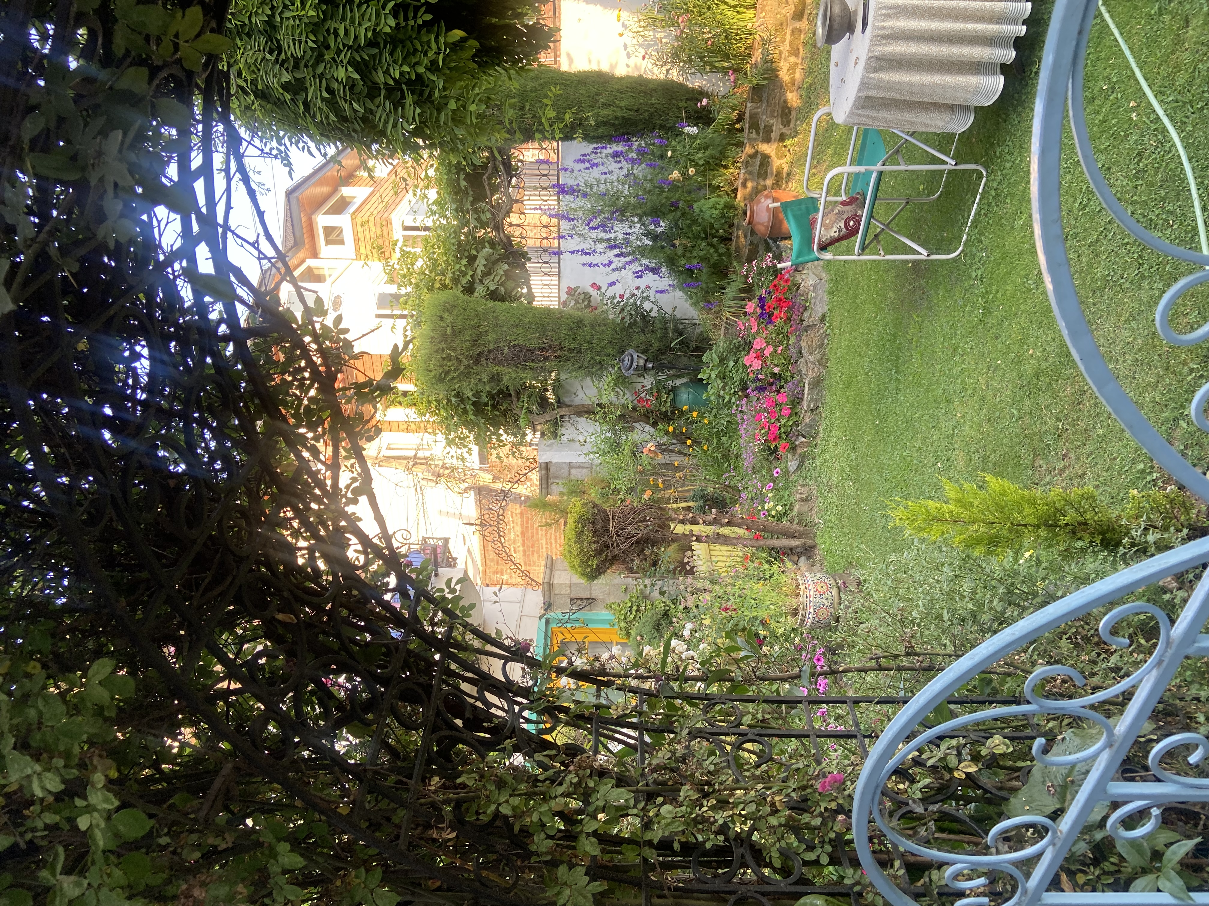 Mountview Villa A stunning 4 bhk near Dal Lake