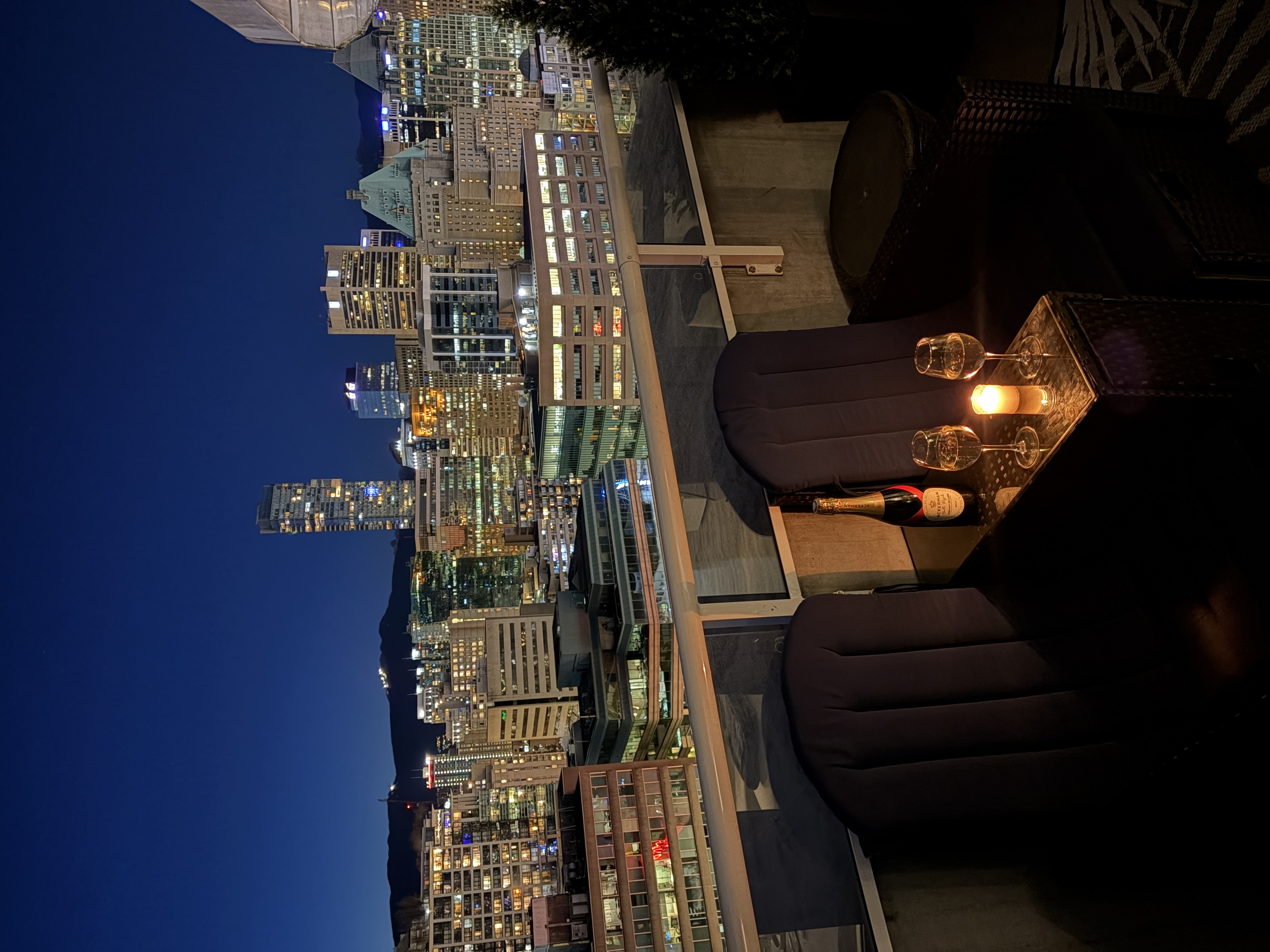 Penthouse w/ Balcony • Skyline & Sunset Views