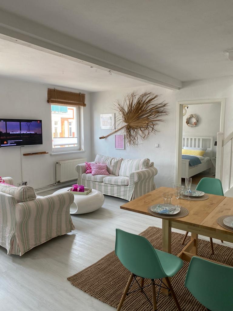 Apartment with balcony