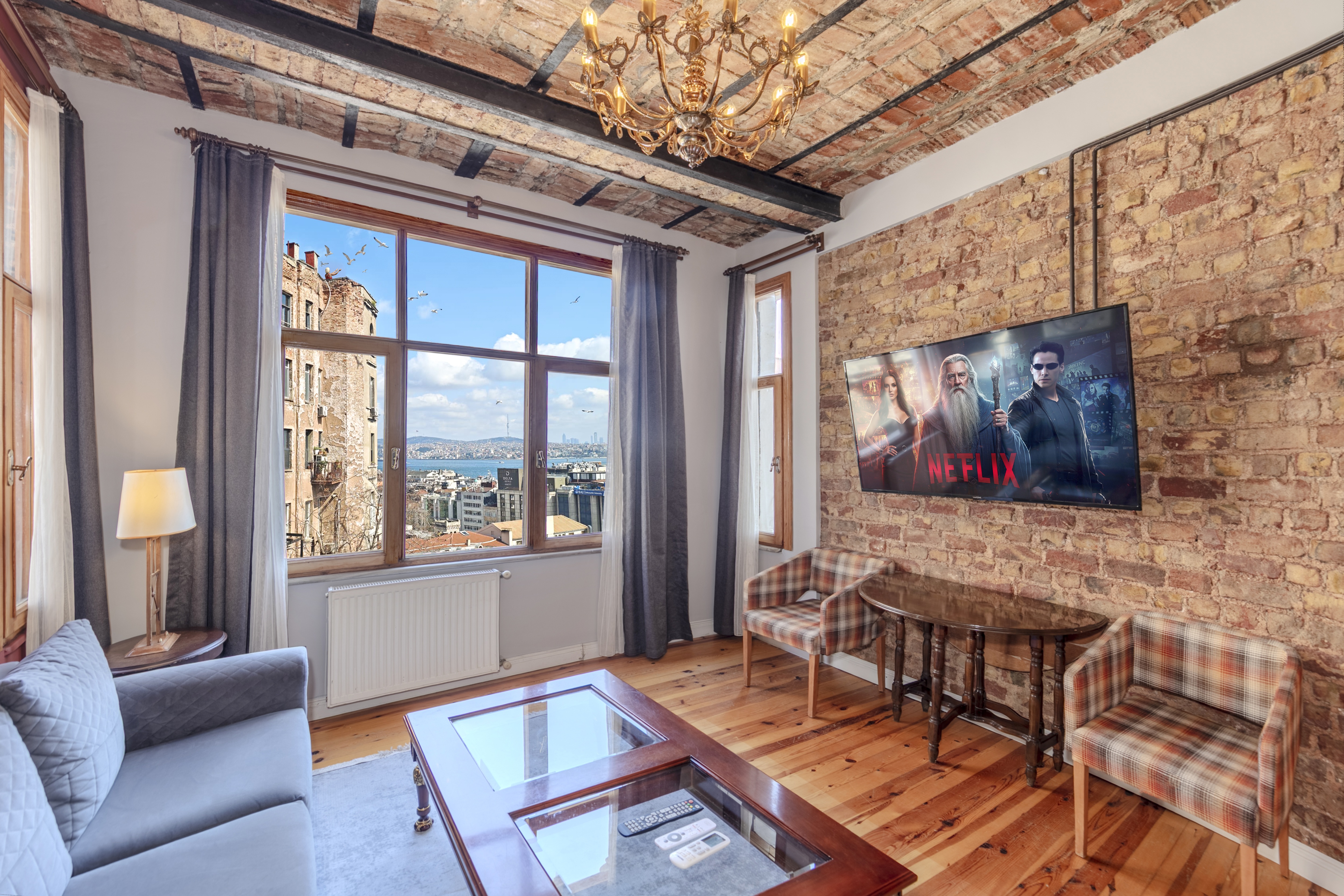 Designer 3BR/2BA/ACTerrace w/ Iconic Istanbul View