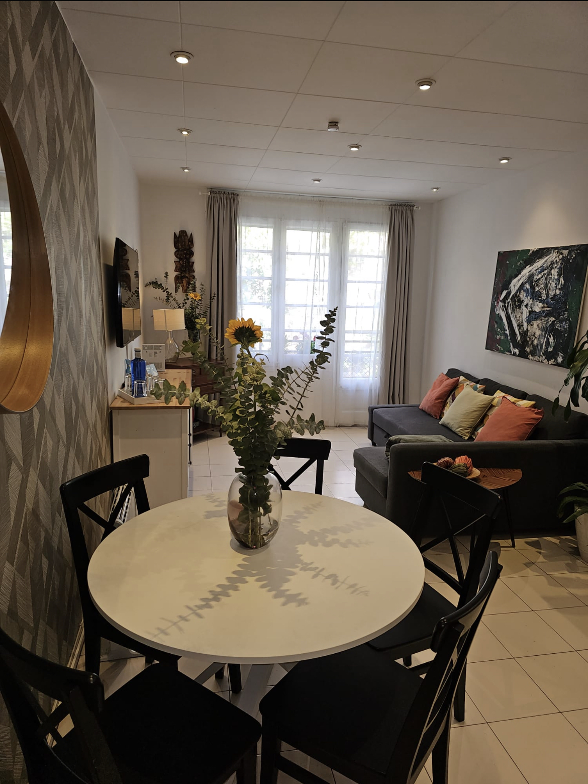 2 bedrooms, 2 bathrooms, 2 balconys