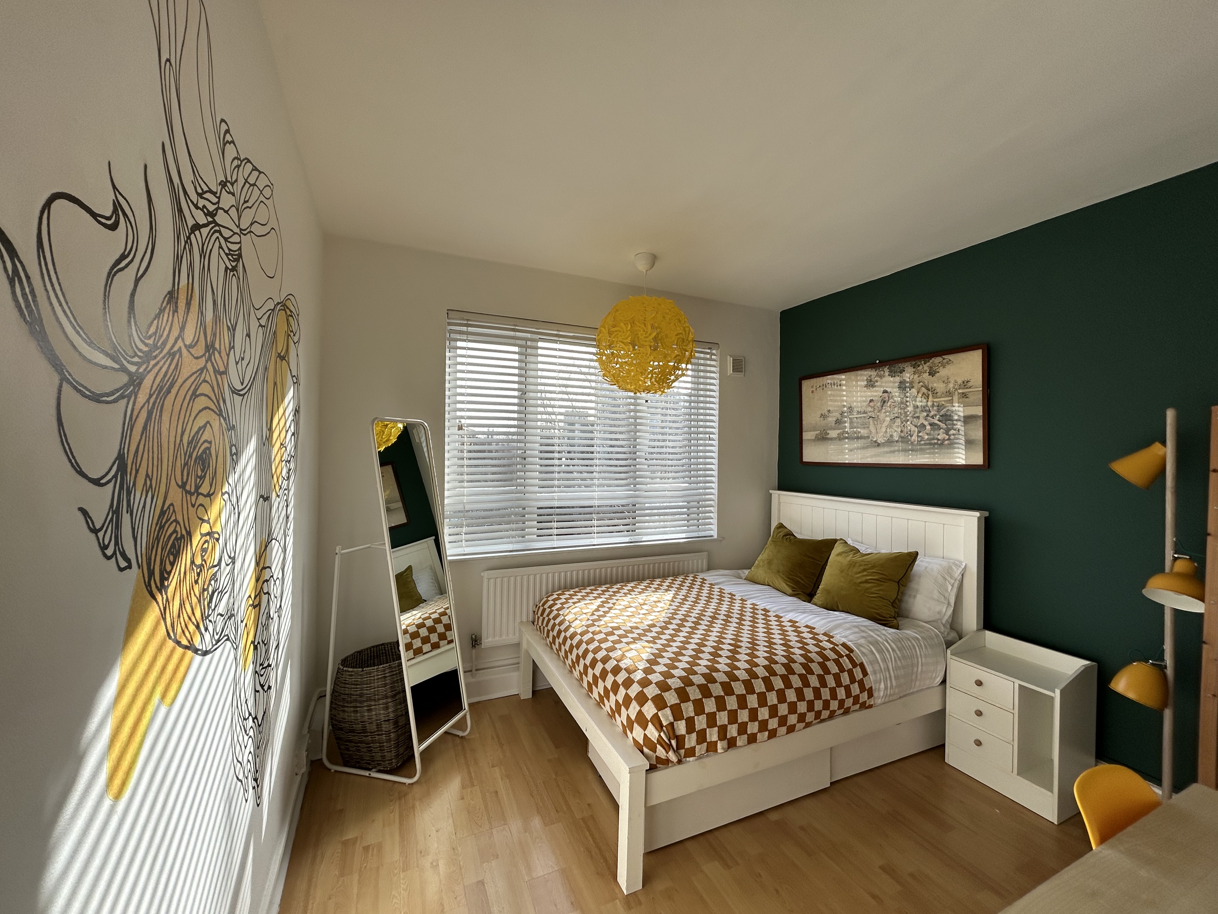Super-convenient, 3 mins to Kings X in Camden, London