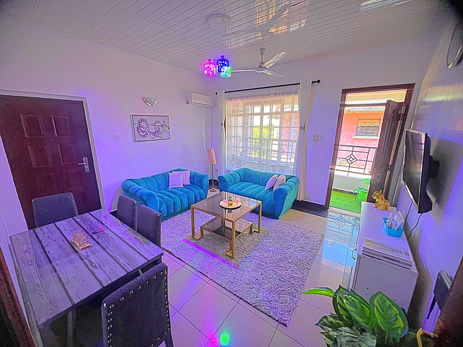 Homely Apt 2 with Aircon0722912163
AC charged $5