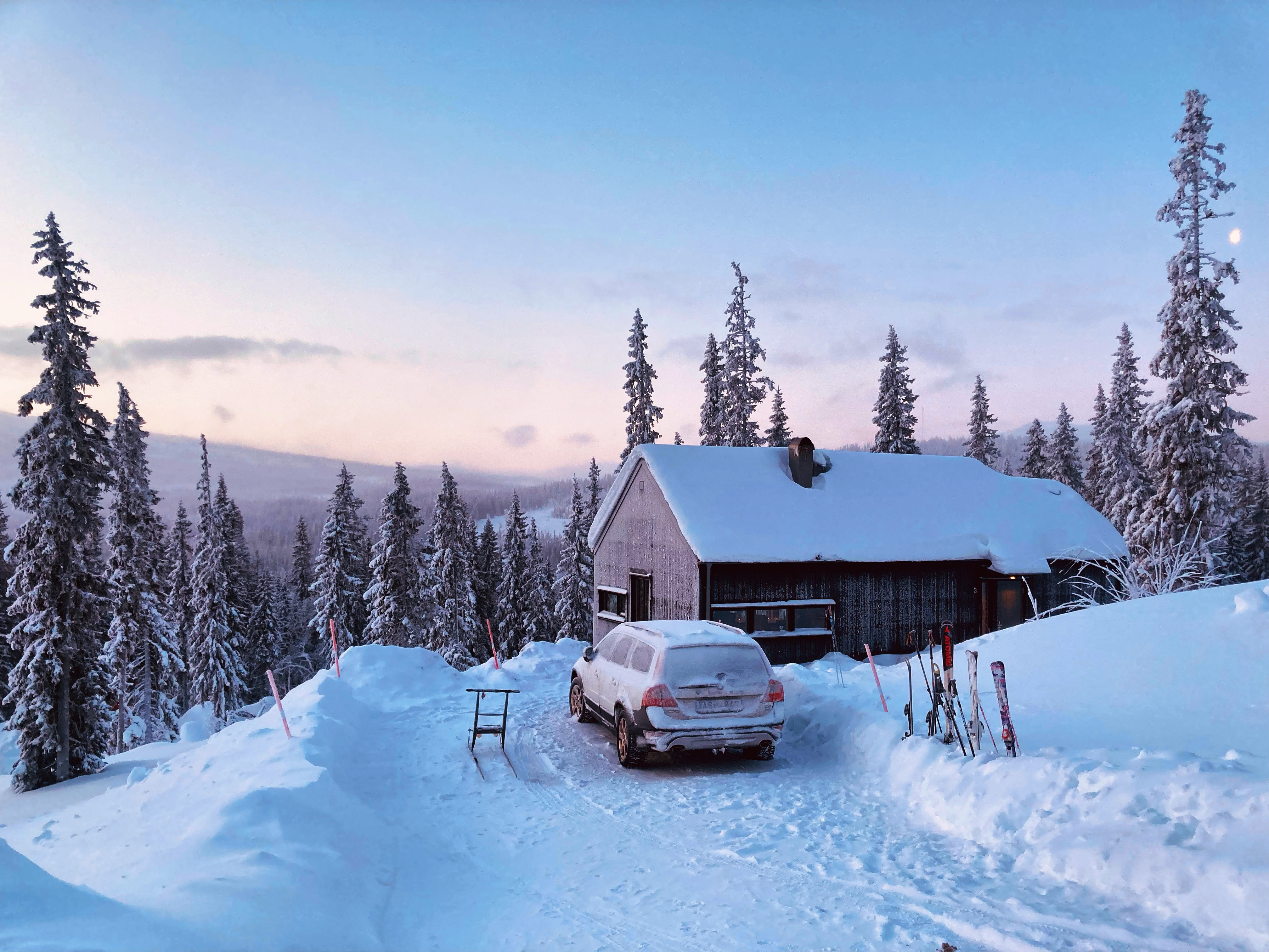 Cozy cottage with sauna and fireplace in Edsåsdalen